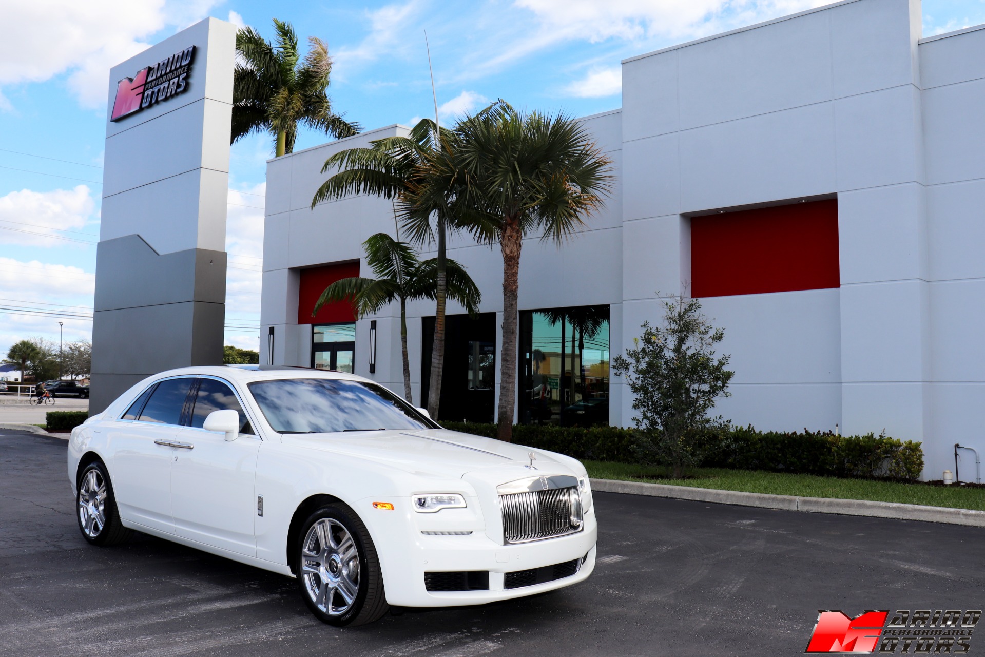 Used-2018-Rolls-Royce-Ghost