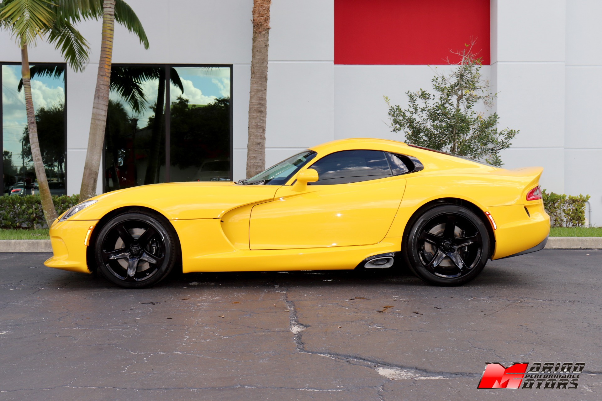 Used-2014-Dodge-SRT-Viper