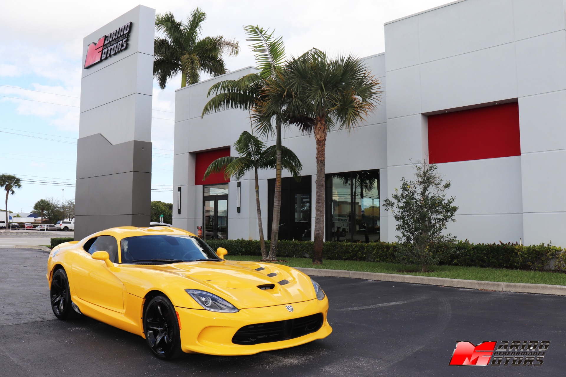 Used-2014-Dodge-SRT-Viper