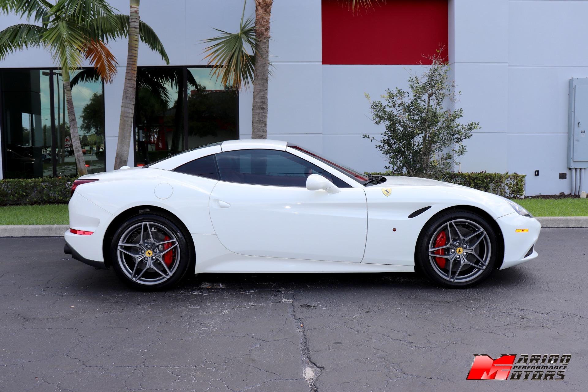 Used-2017-Ferrari-California-T