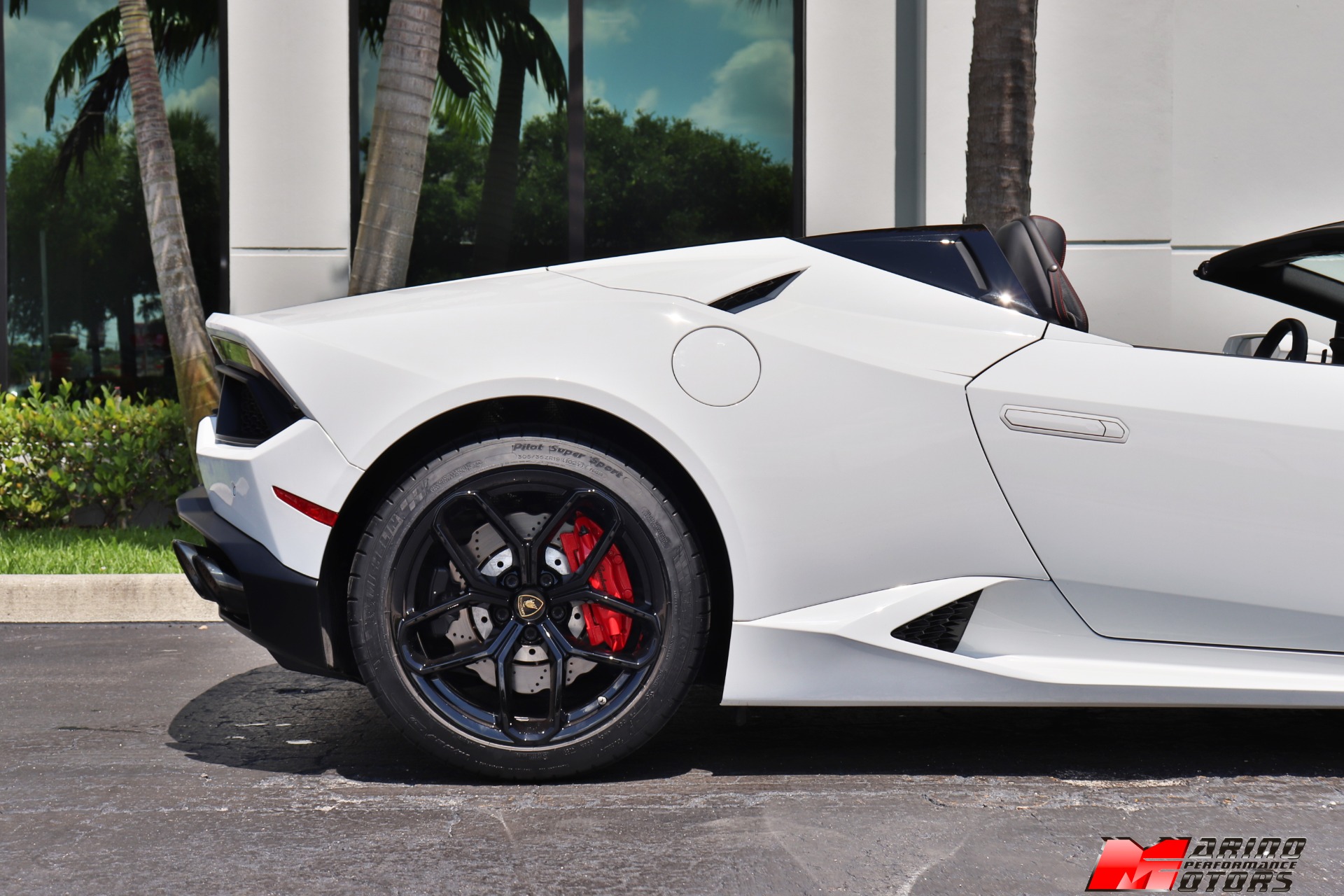 Used-2018-Lamborghini-Huracan-LP-580-2-Spyder