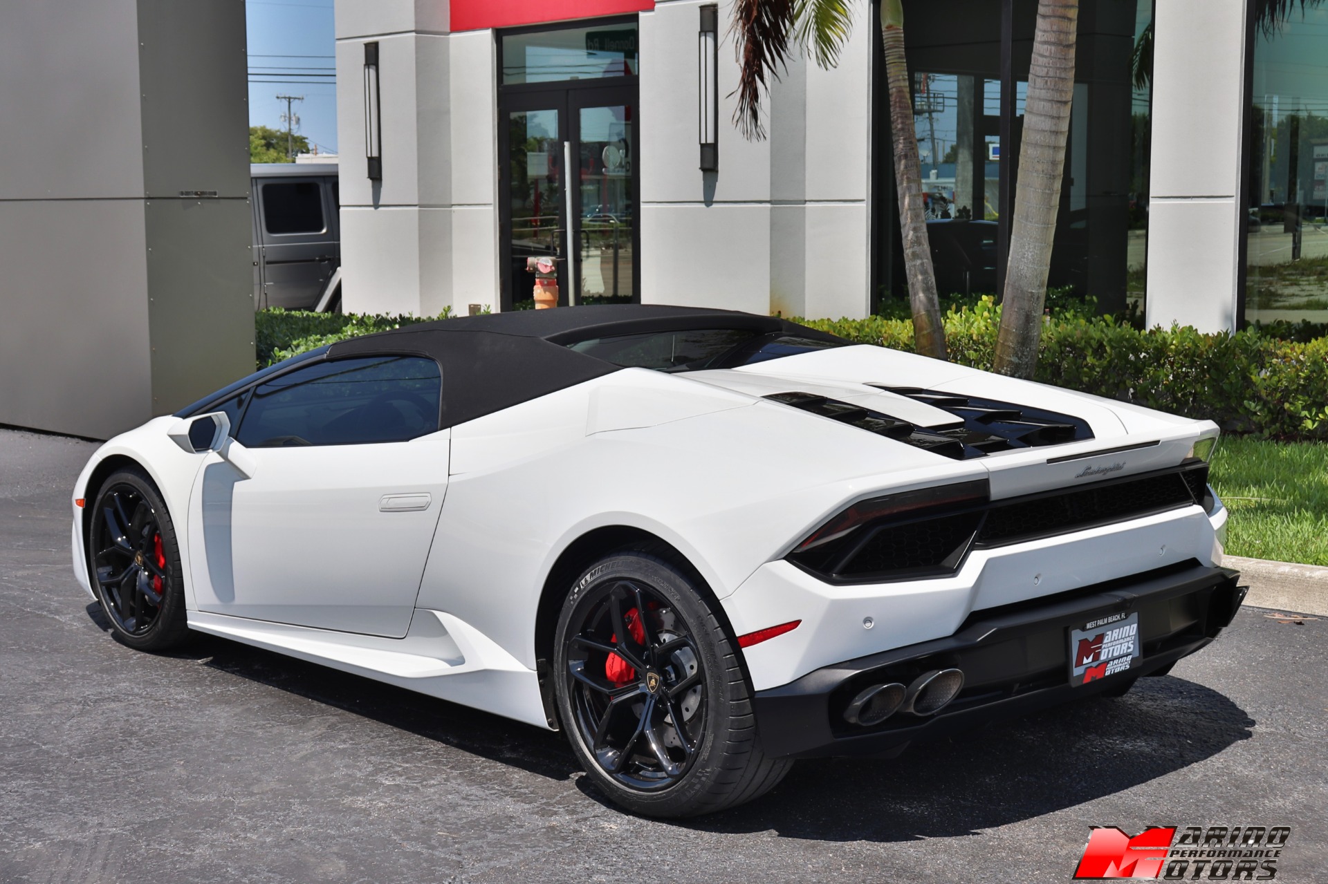 Used-2018-Lamborghini-Huracan-LP-580-2-Spyder