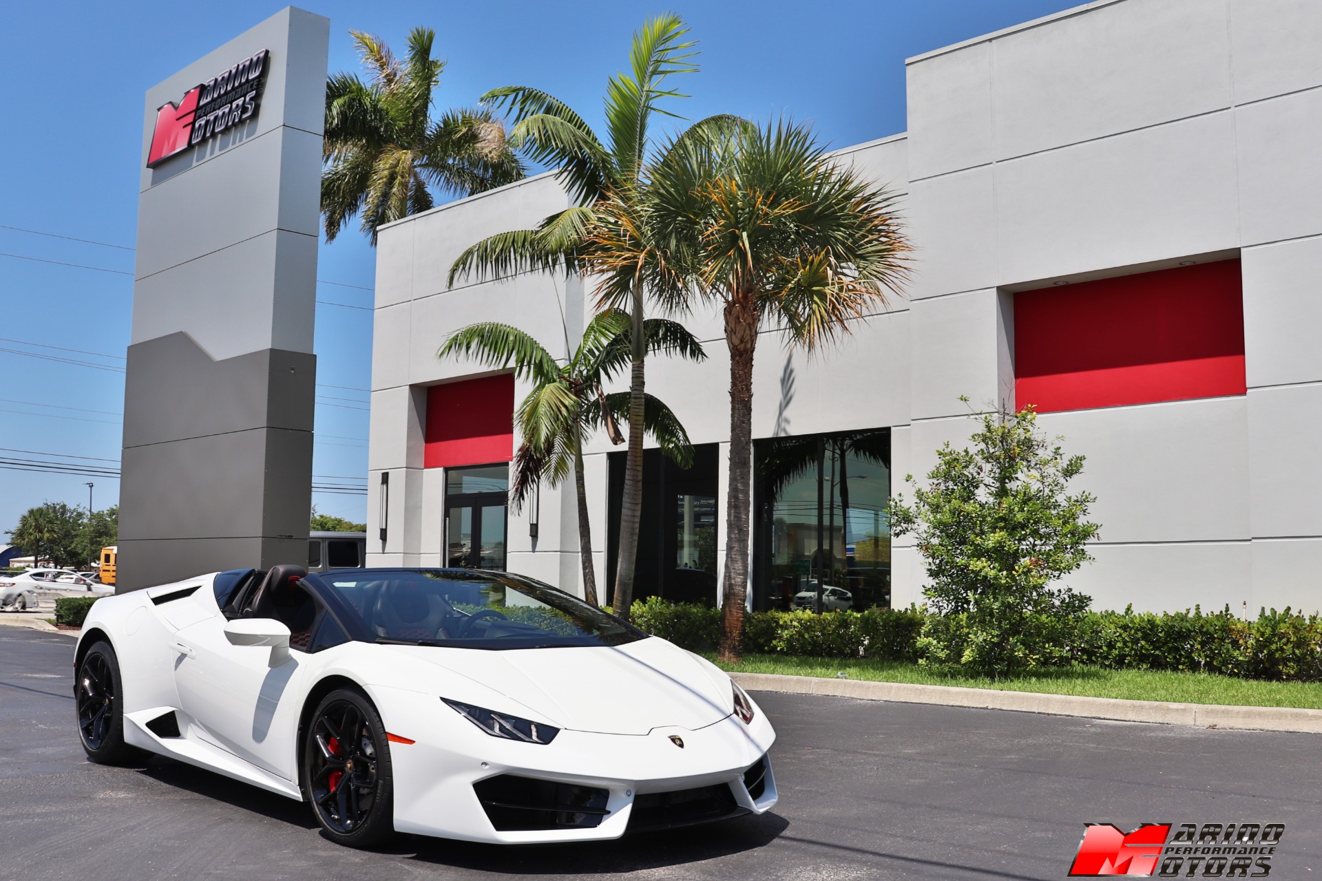 Used-2018-Lamborghini-Huracan-LP-580-2-Spyder