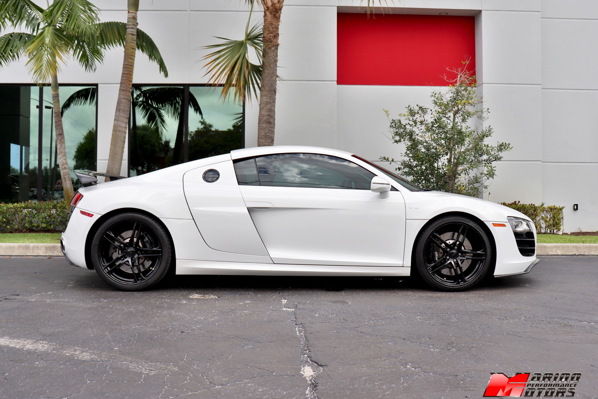 Used-2011-Audi-R8-52-quattro