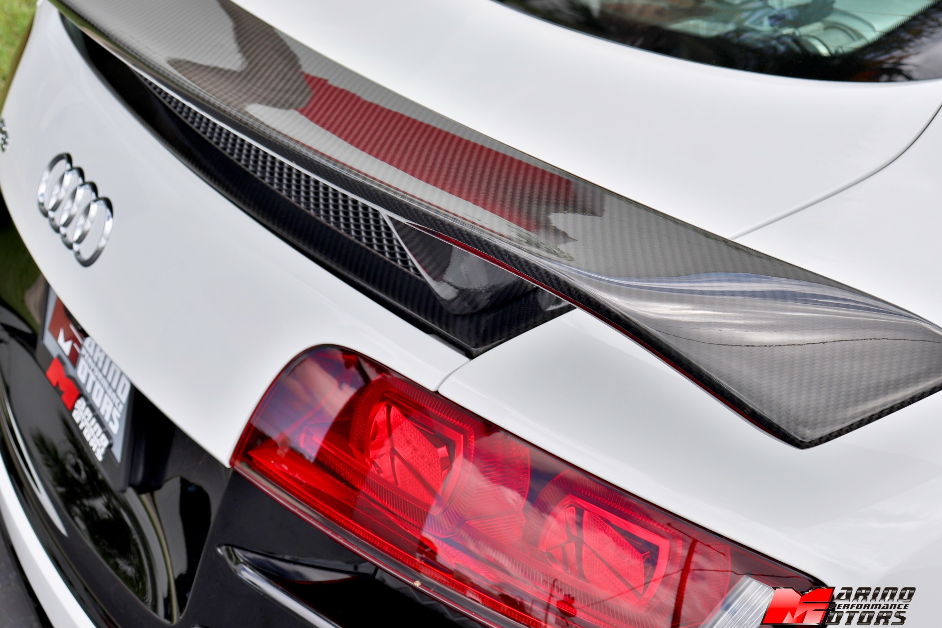 Used-2011-Audi-R8-52-quattro