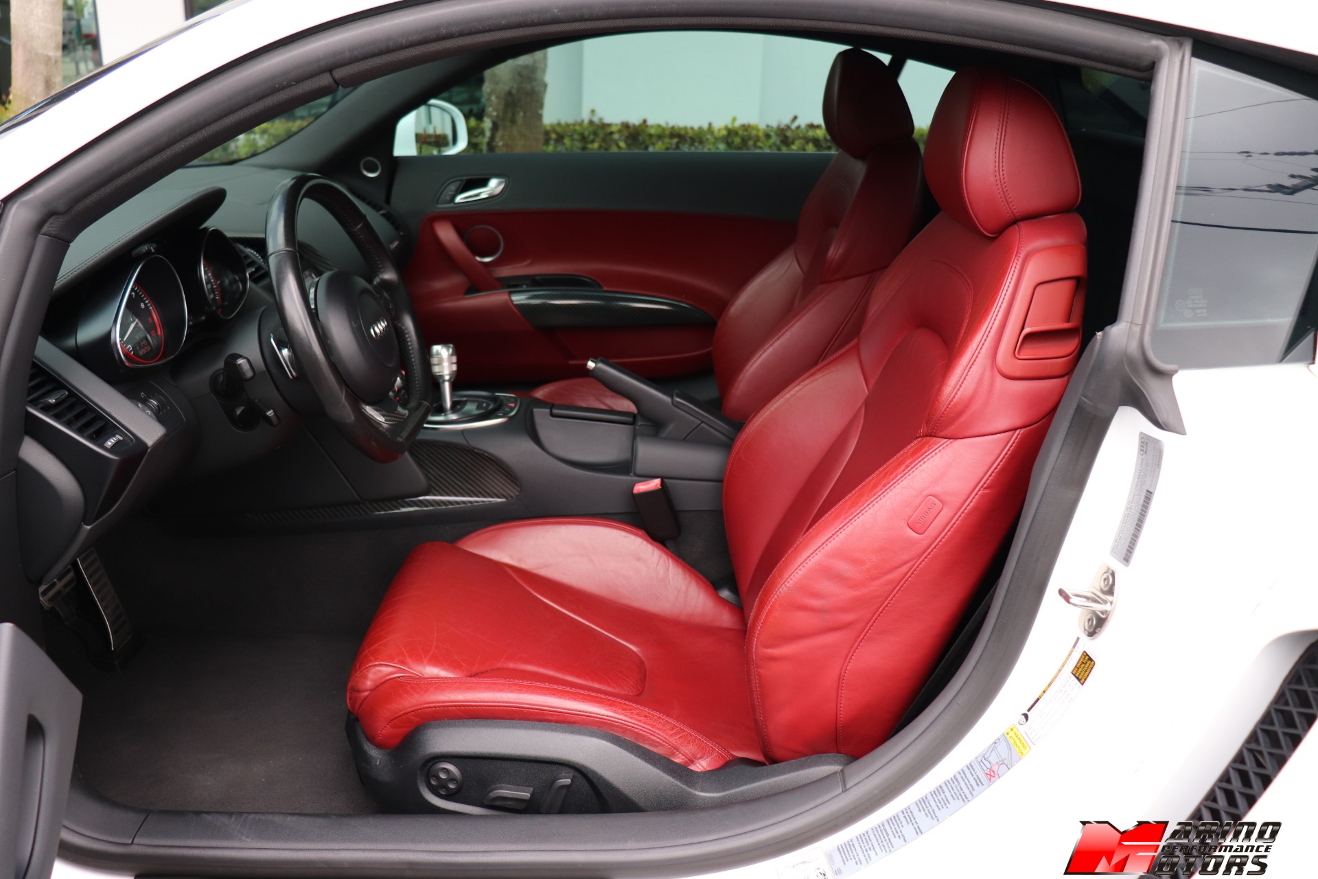 Used-2011-Audi-R8-52-quattro