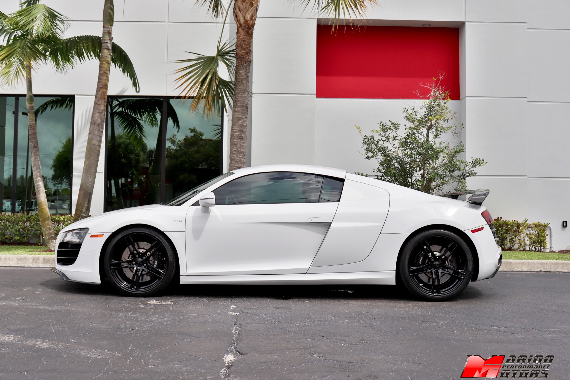 Used-2011-Audi-R8-52-quattro