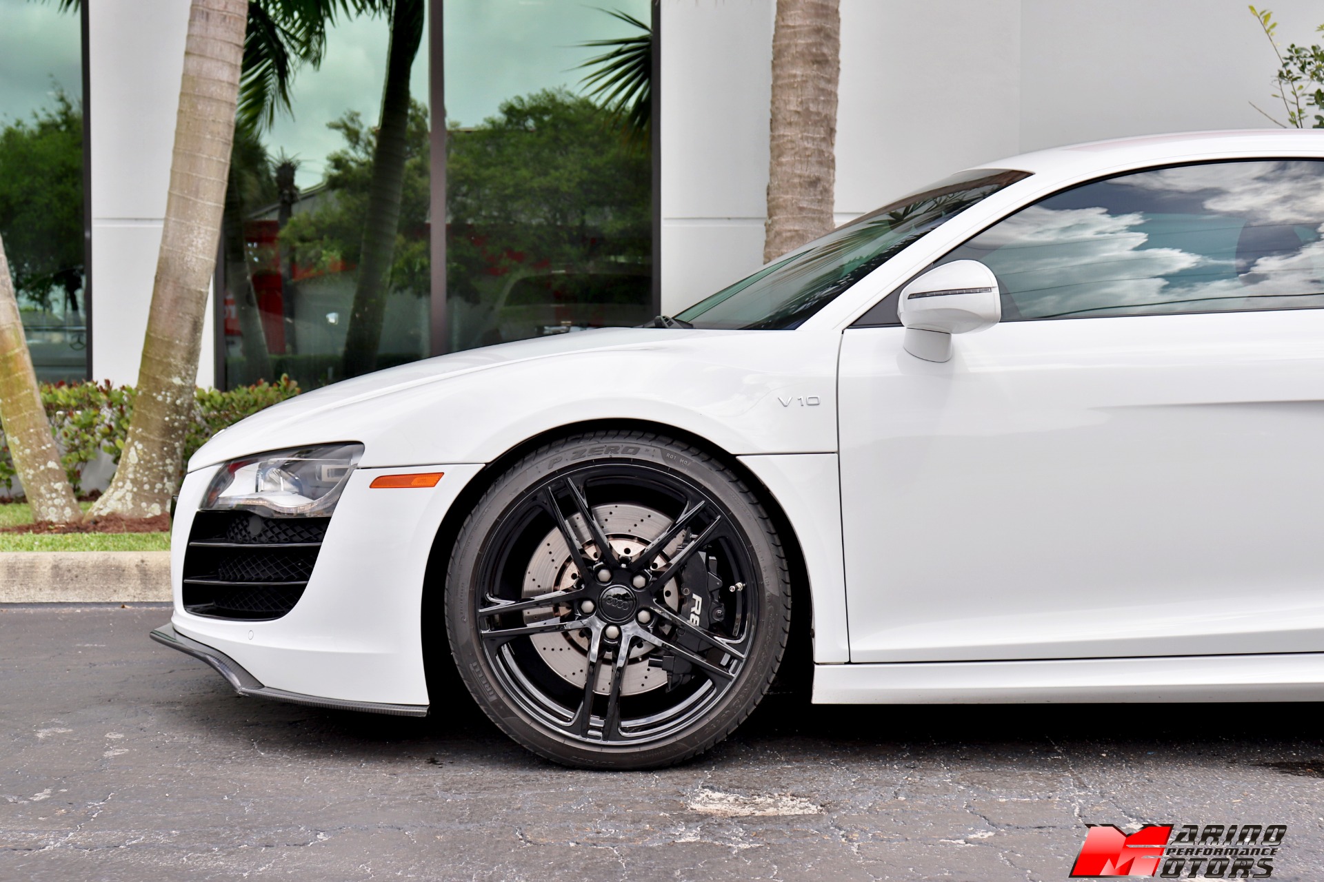 Used-2011-Audi-R8-52-quattro
