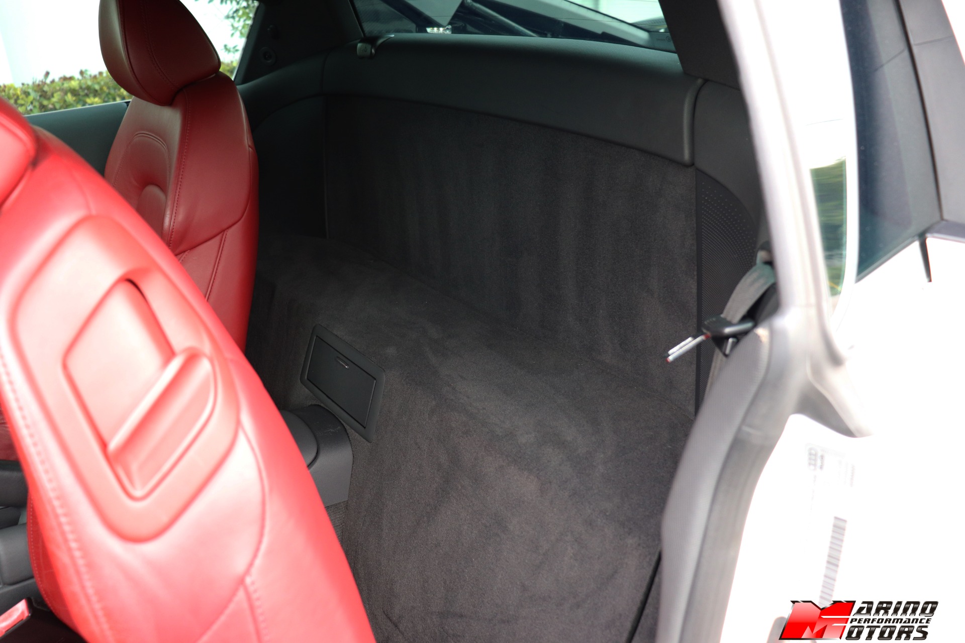 Used-2011-Audi-R8-52-quattro