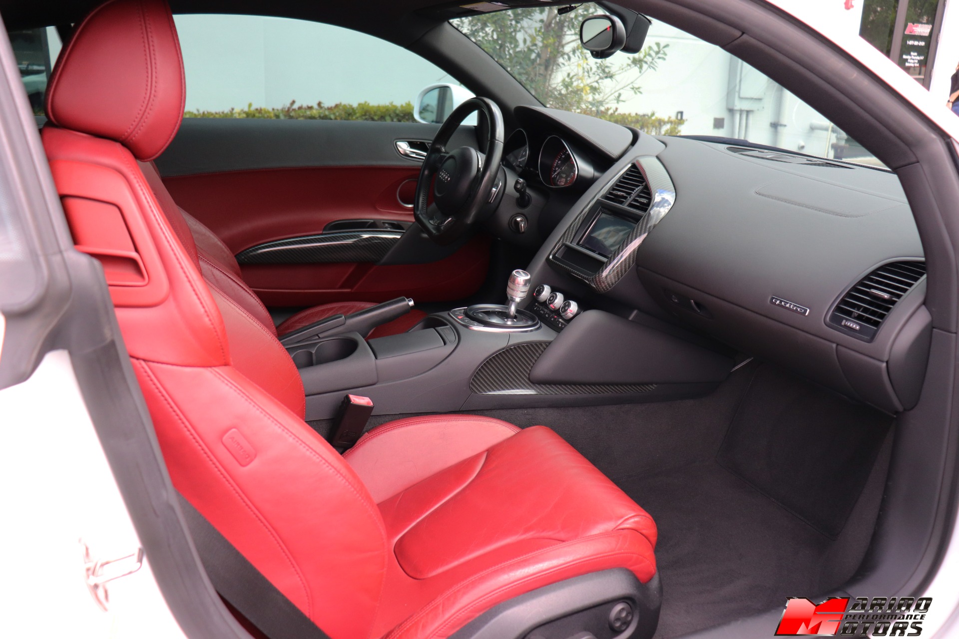 Used-2011-Audi-R8-52-quattro