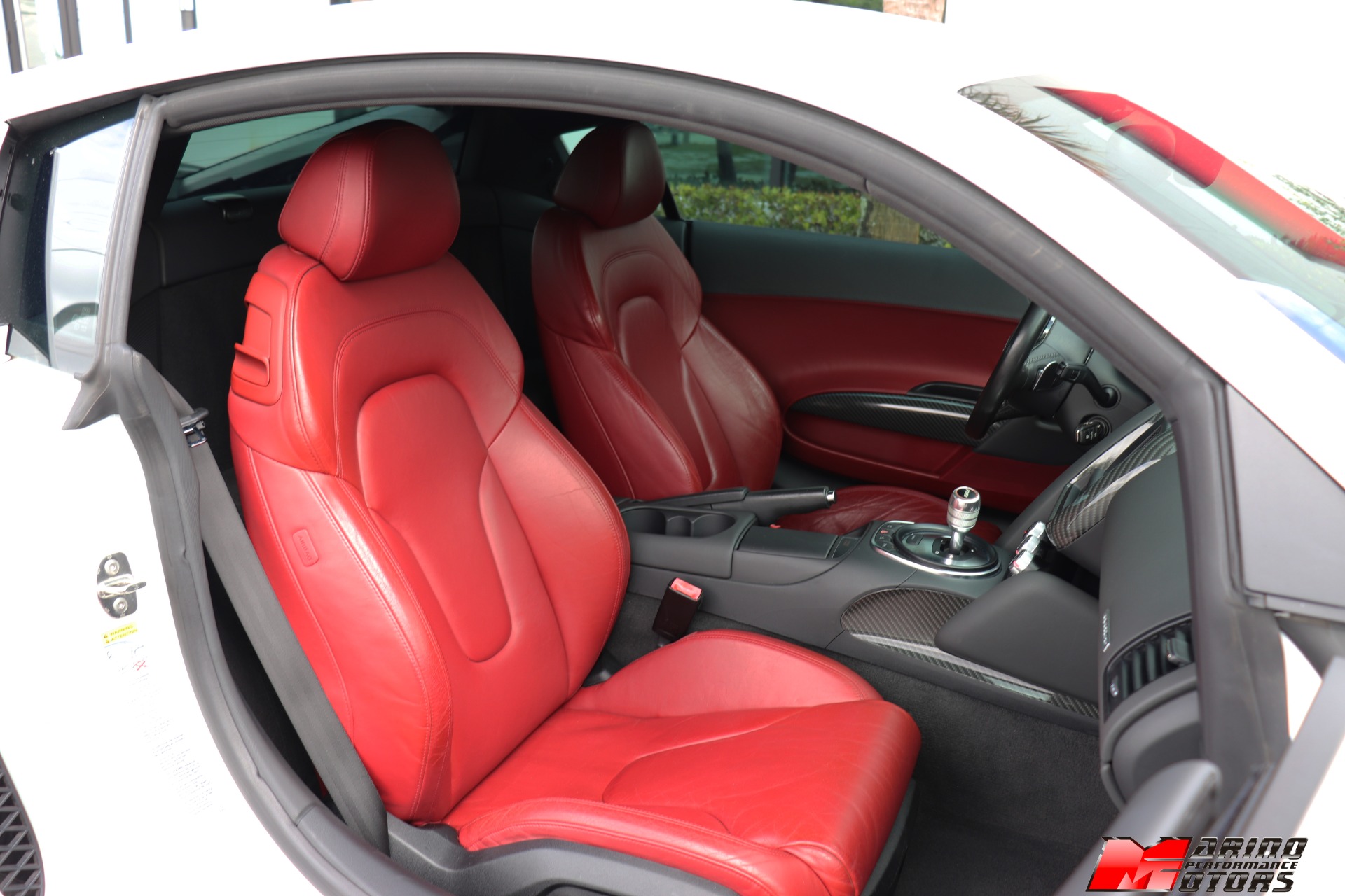 Used-2011-Audi-R8-52-quattro