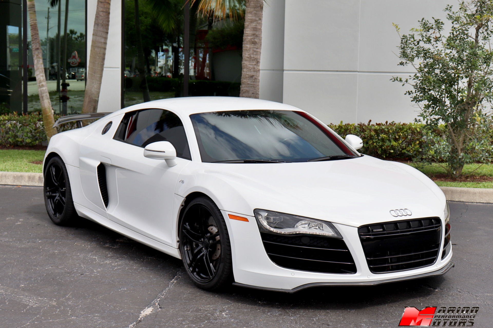 Used-2011-Audi-R8-52-quattro