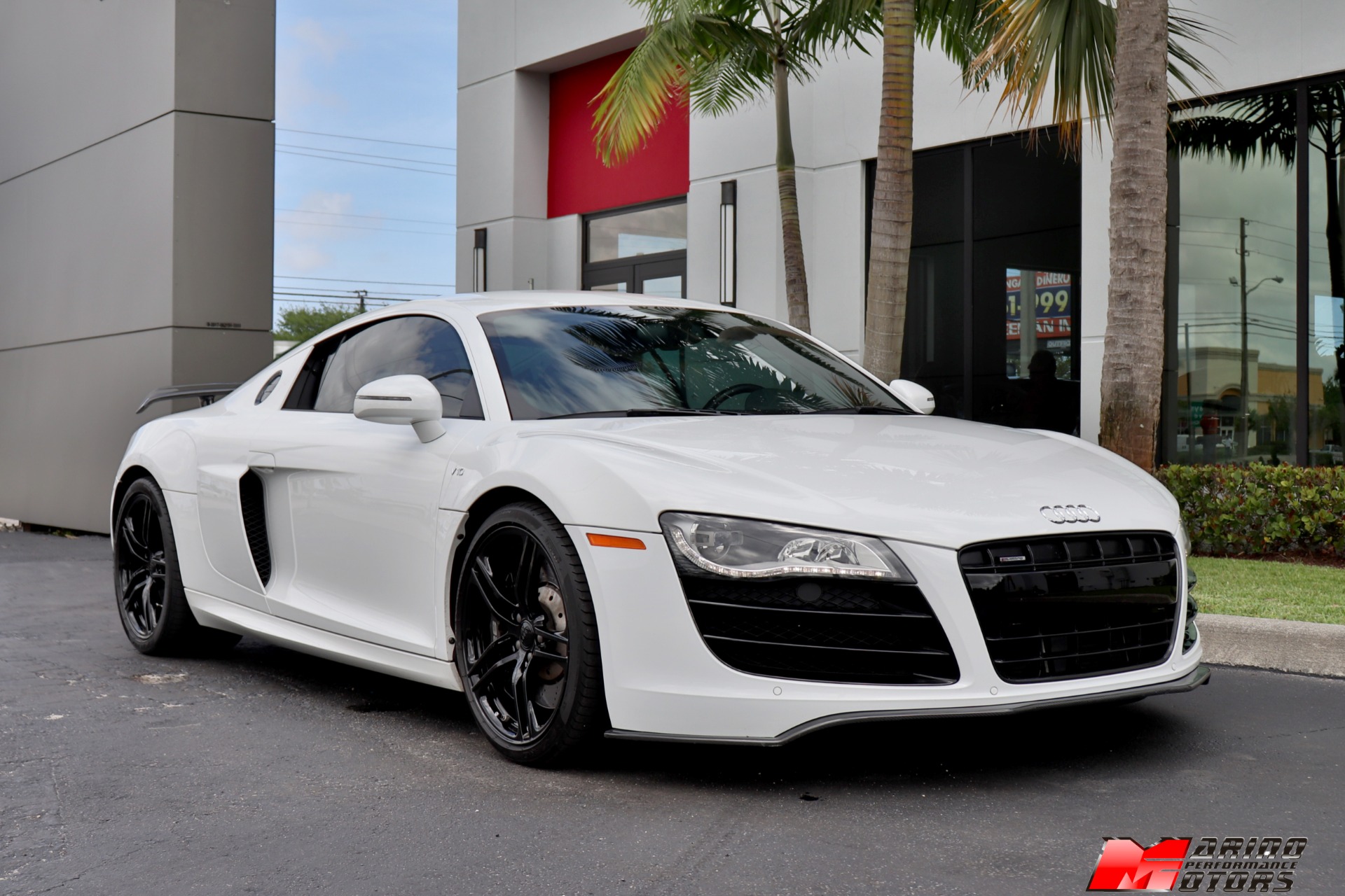 Used-2011-Audi-R8-52-quattro