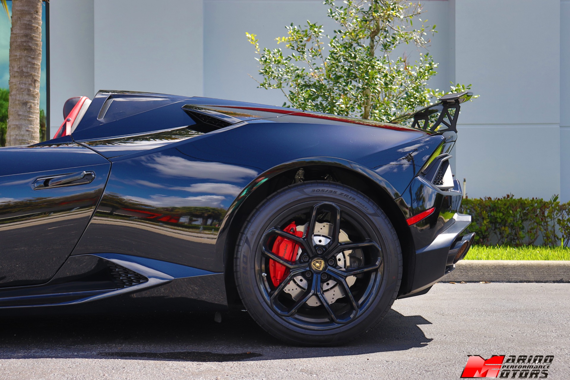 Used-2017-Lamborghini-Huracan-LP-580-2-Spyder