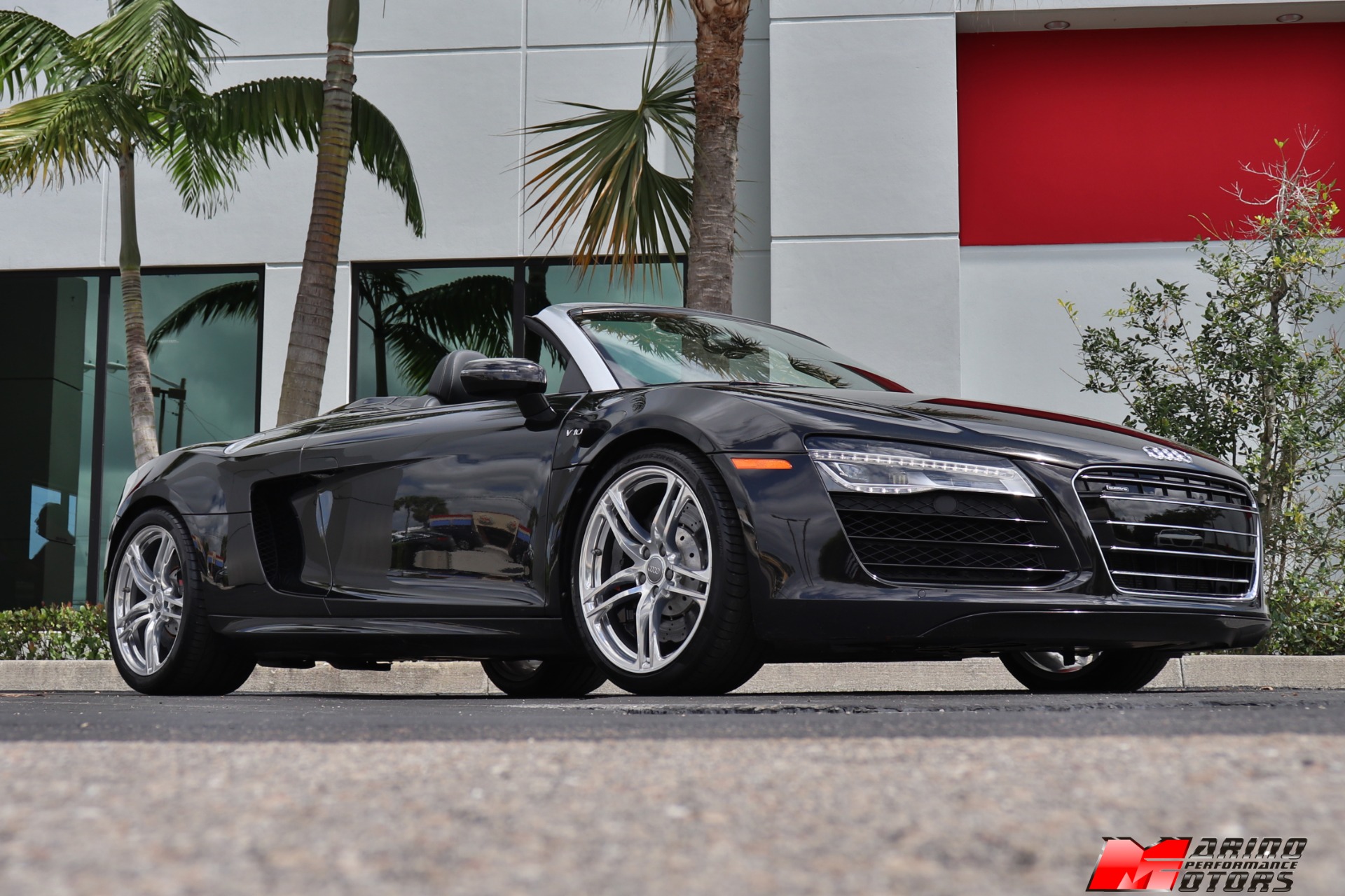 Used-2014-Audi-R8-52-quattro-Spyder