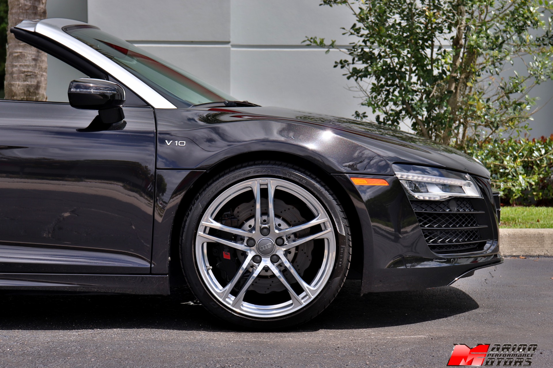 Used-2014-Audi-R8-52-quattro-Spyder