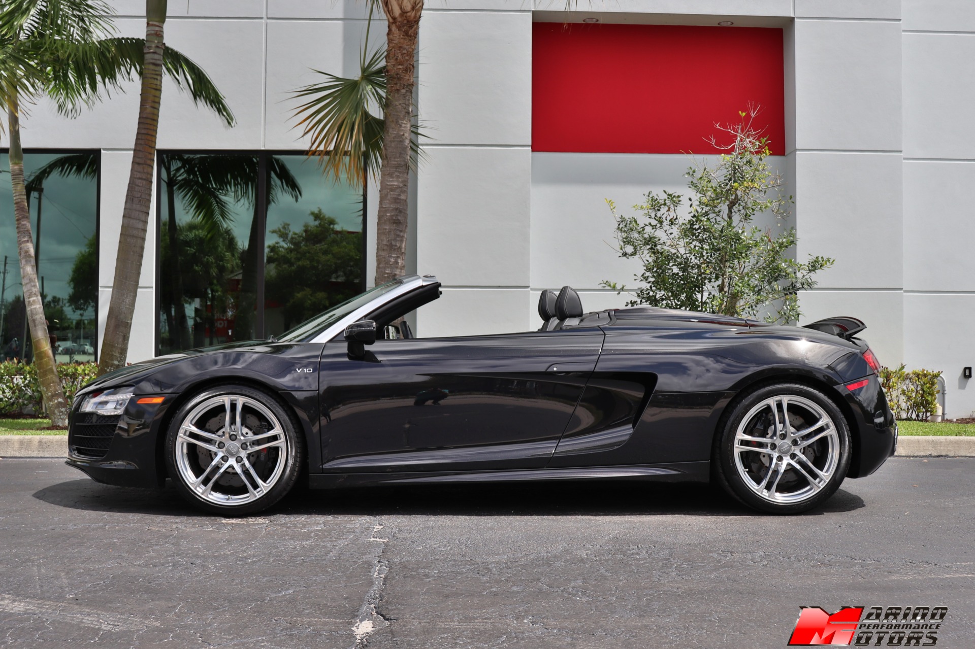 Used-2014-Audi-R8-52-quattro-Spyder
