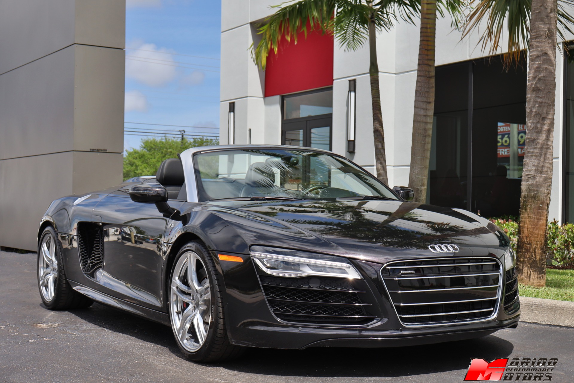 Used-2014-Audi-R8-52-quattro-Spyder