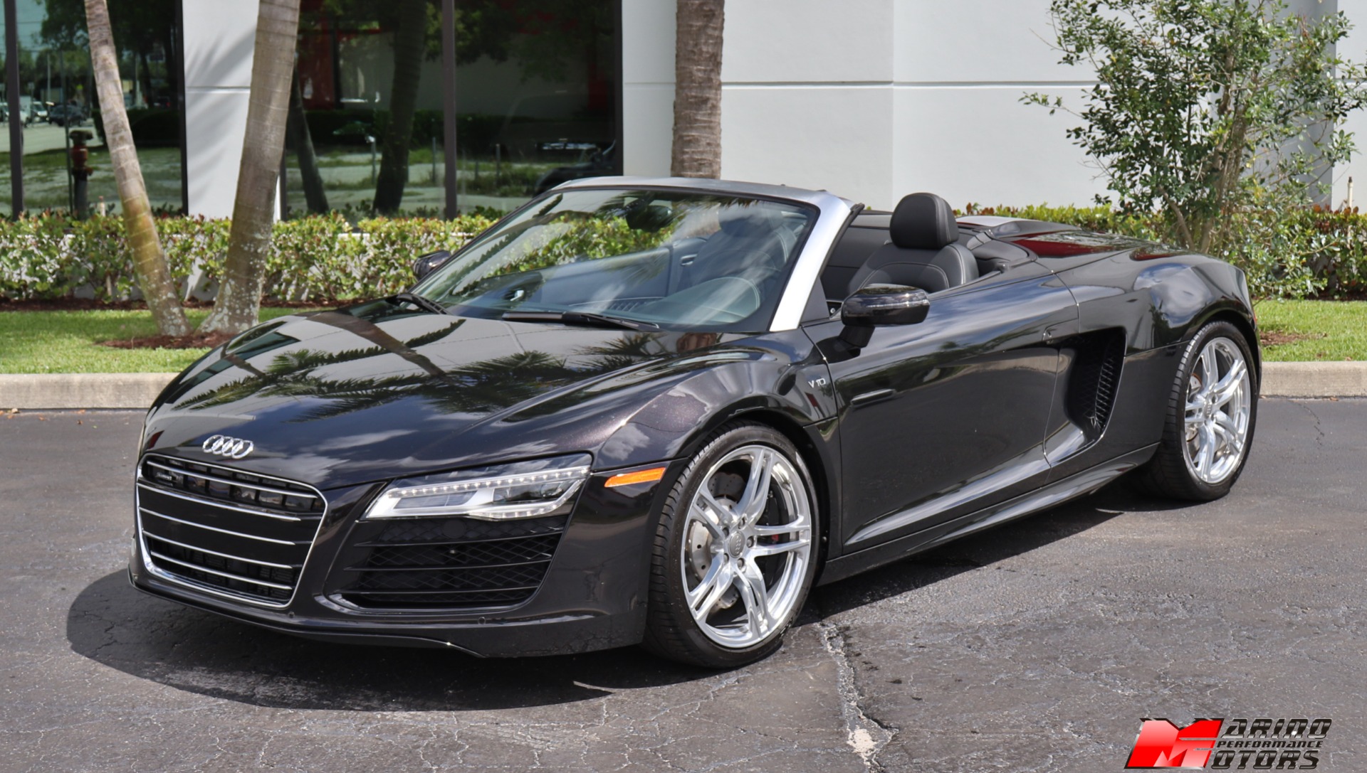 Used-2014-Audi-R8-52-quattro-Spyder