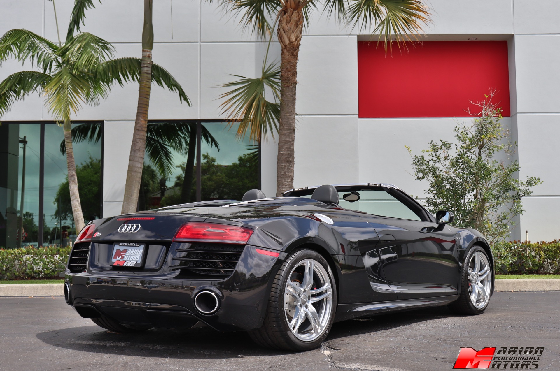Used-2014-Audi-R8-52-quattro-Spyder