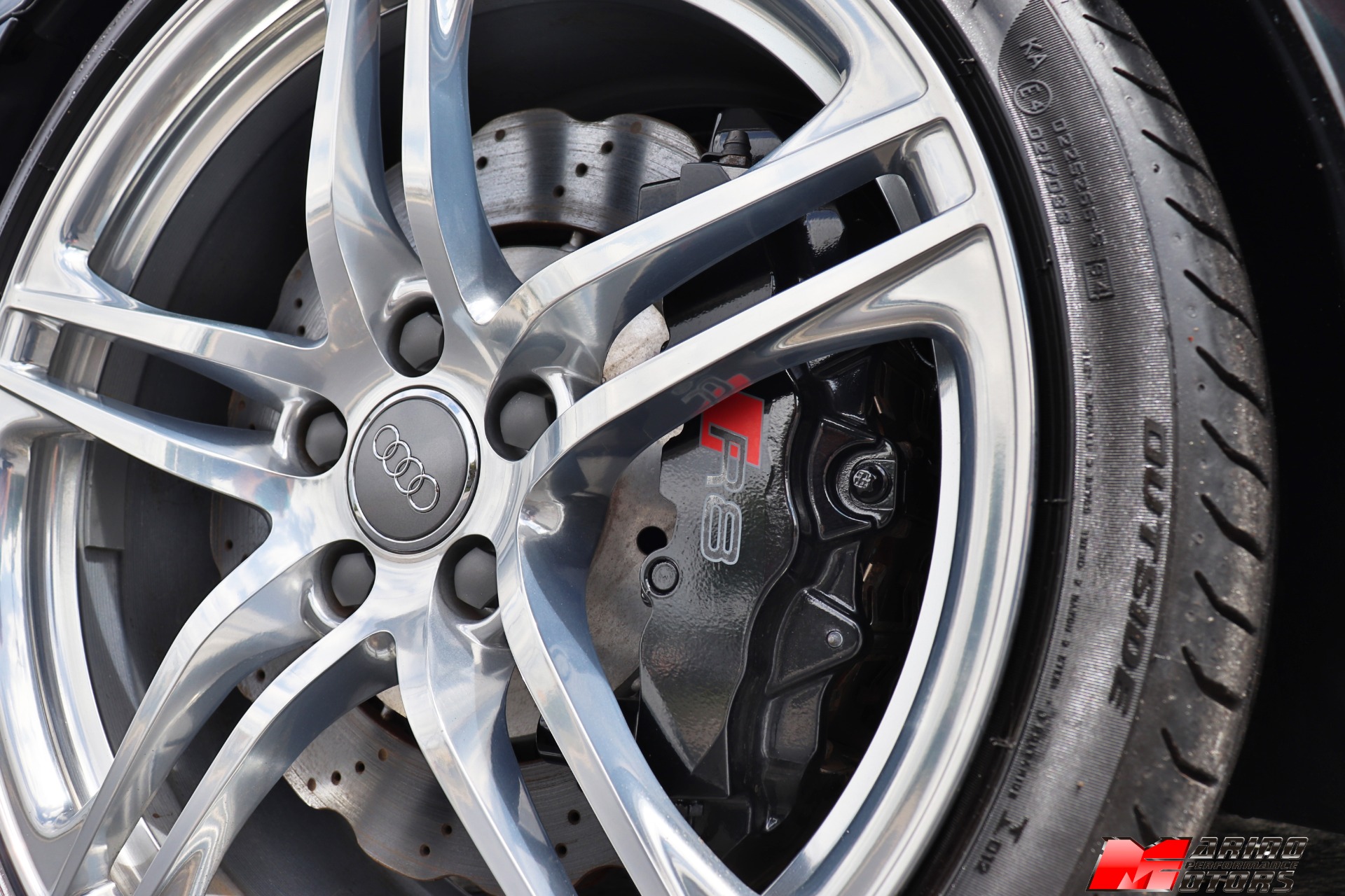 Used-2014-Audi-R8-52-quattro-Spyder