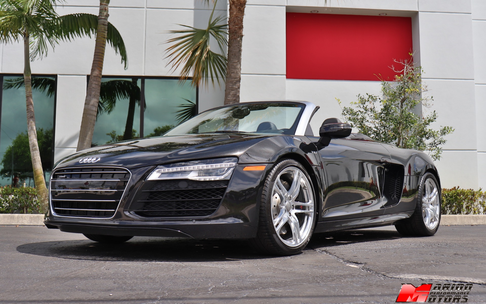 Used-2014-Audi-R8-52-quattro-Spyder