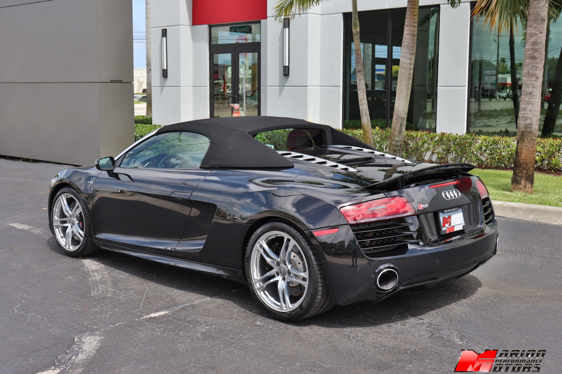Used-2014-Audi-R8-52-quattro-Spyder