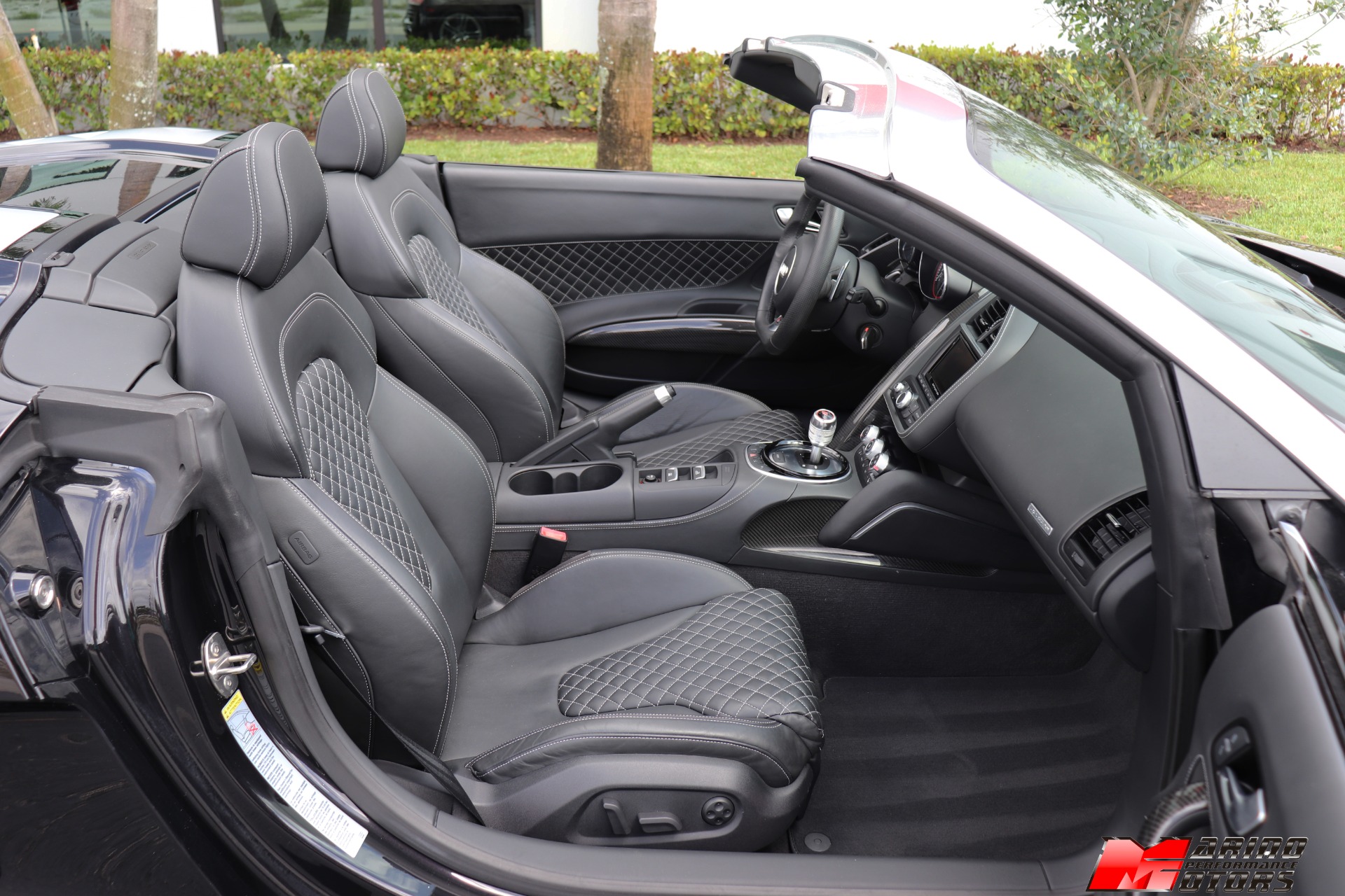 Used-2014-Audi-R8-52-quattro-Spyder