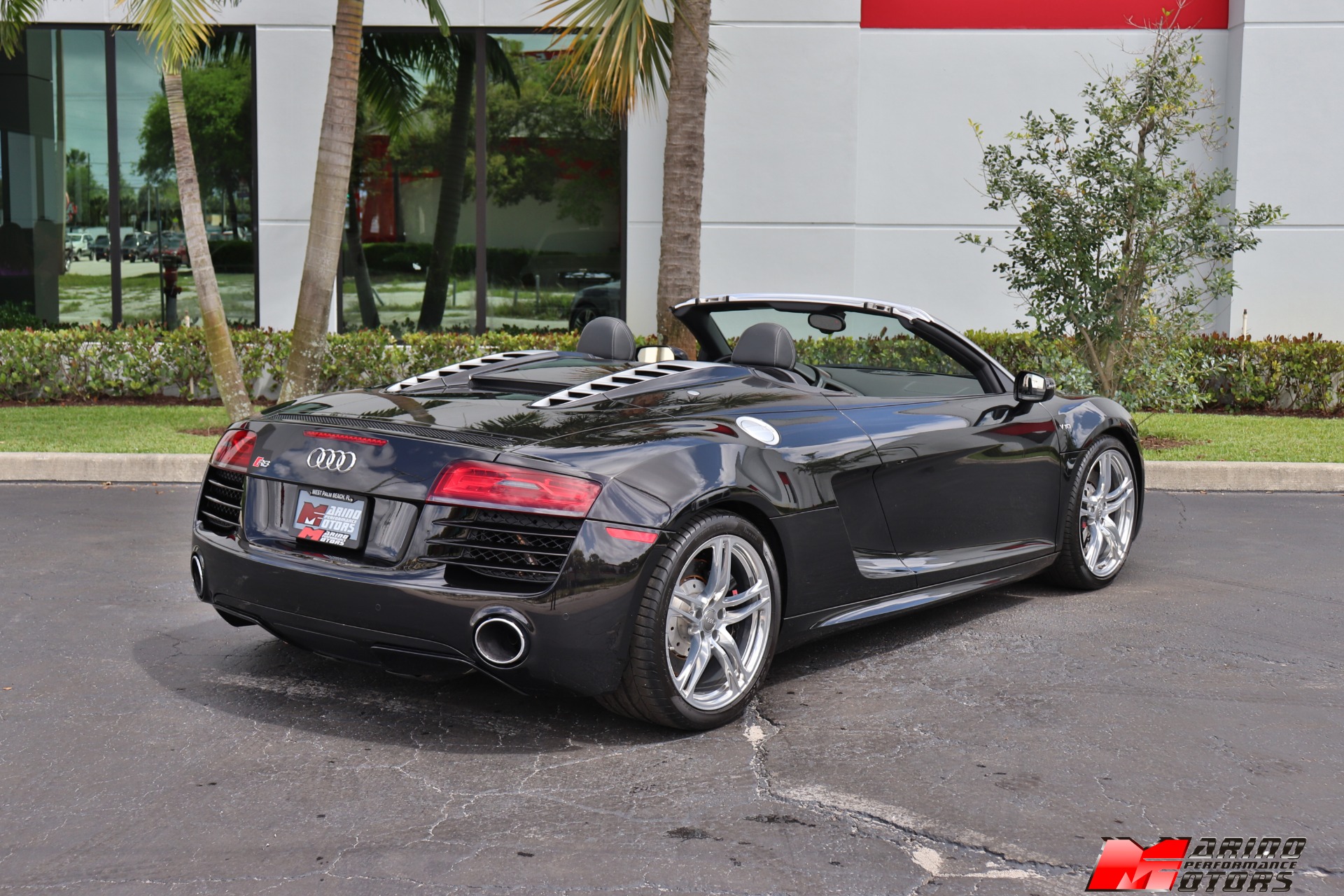 Used-2014-Audi-R8-52-quattro-Spyder