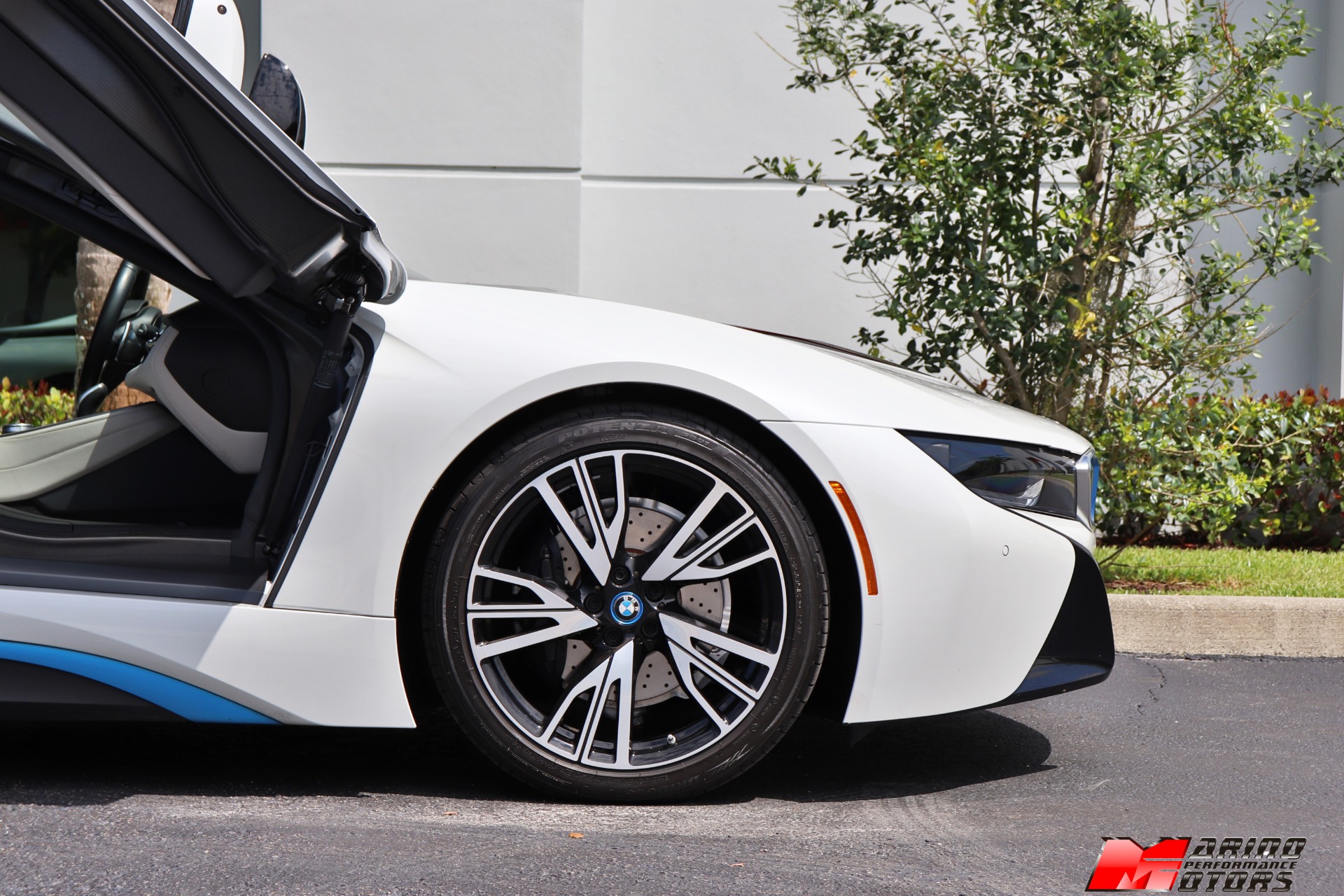 Used-2017-BMW-i8
