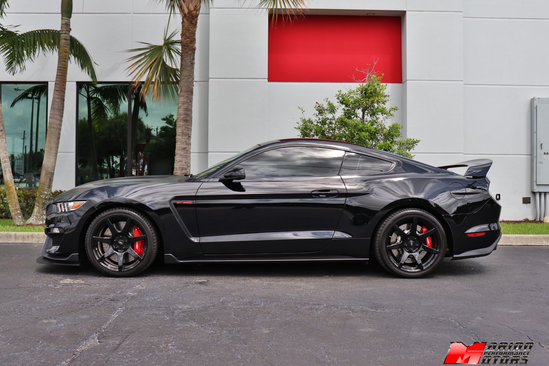 Used-2016-Ford-Mustang-Shelby-GT350R