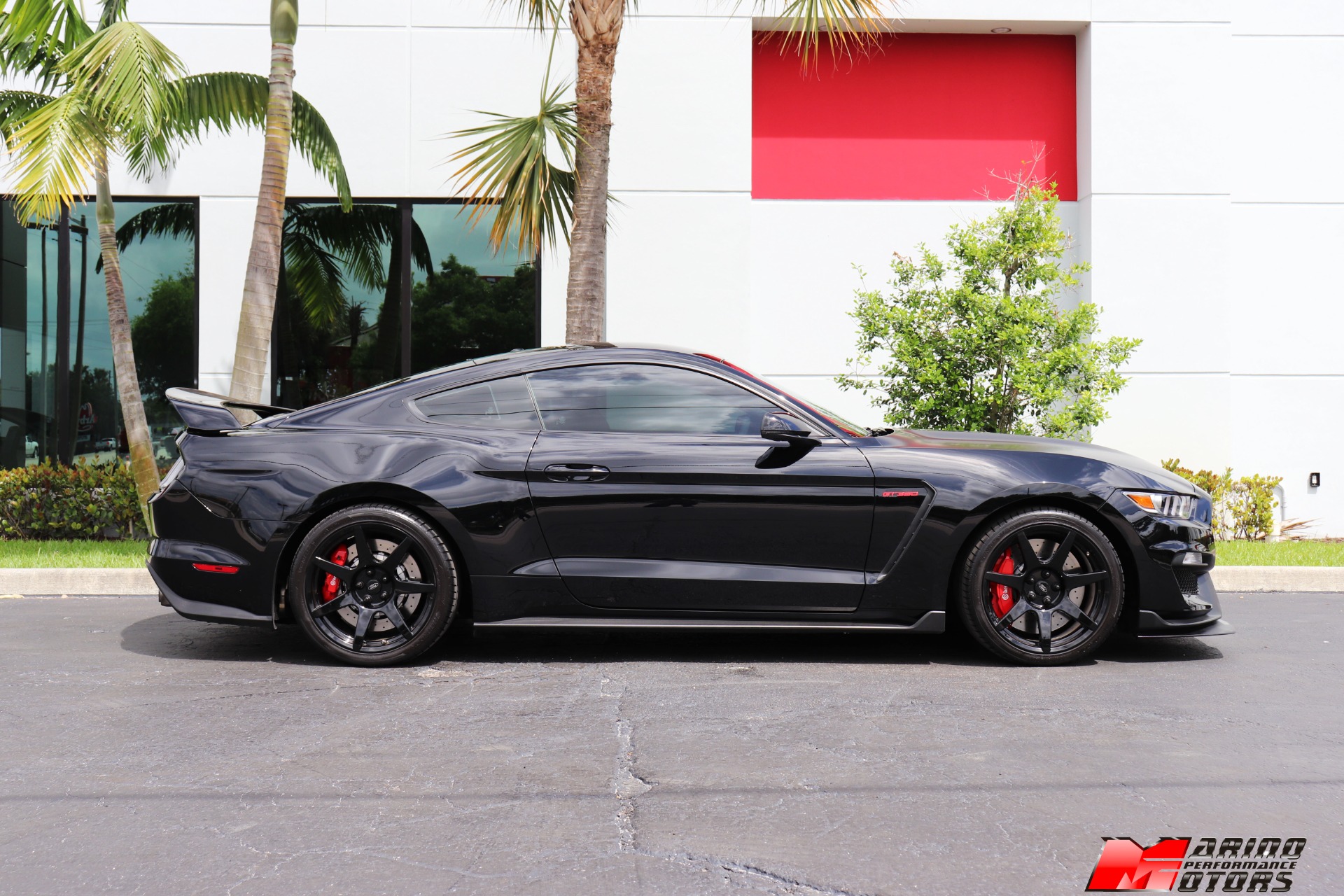 Used-2016-Ford-Mustang-Shelby-GT350R
