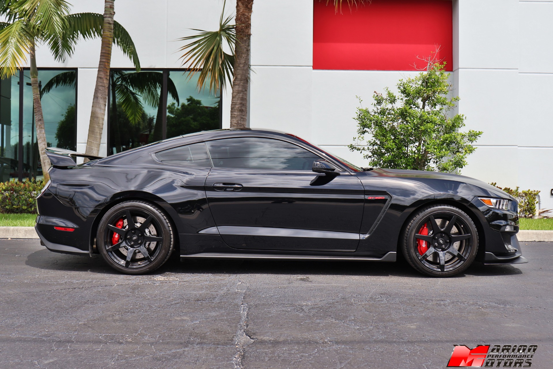 Used-2016-Ford-Mustang-Shelby-GT350R