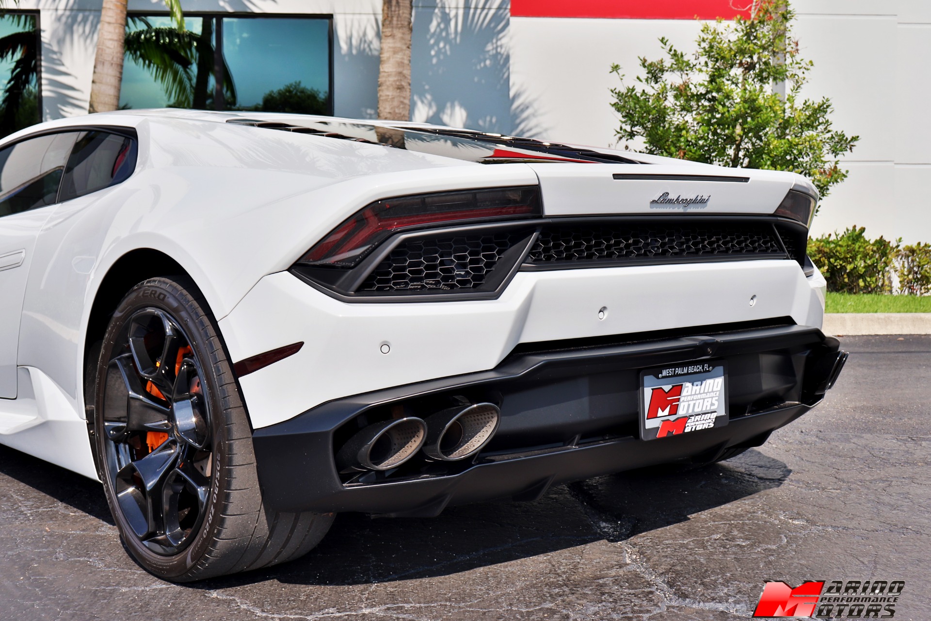 Used-2018-Lamborghini-Huracan-LP-580-2
