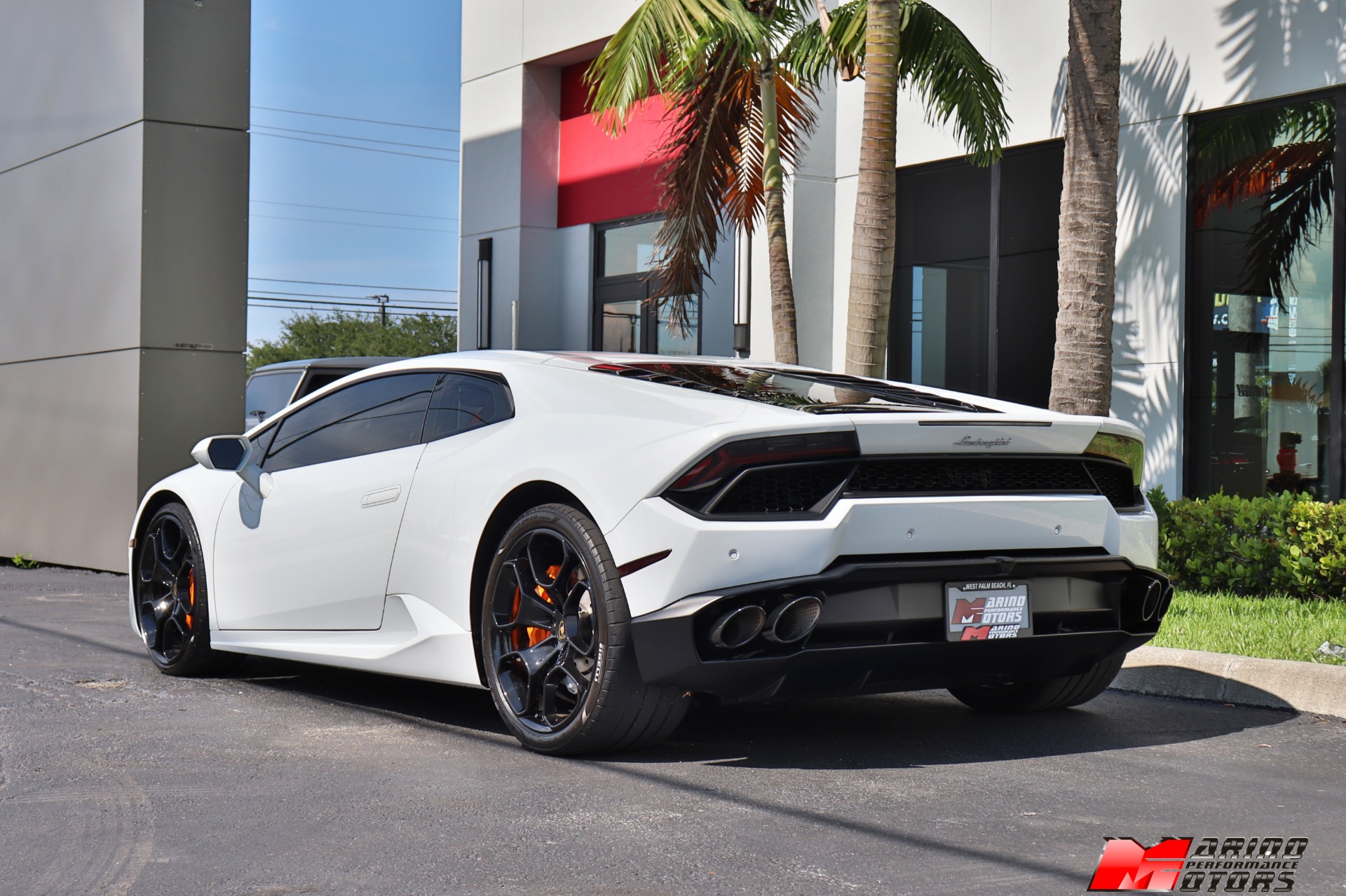 Used-2018-Lamborghini-Huracan-LP-580-2