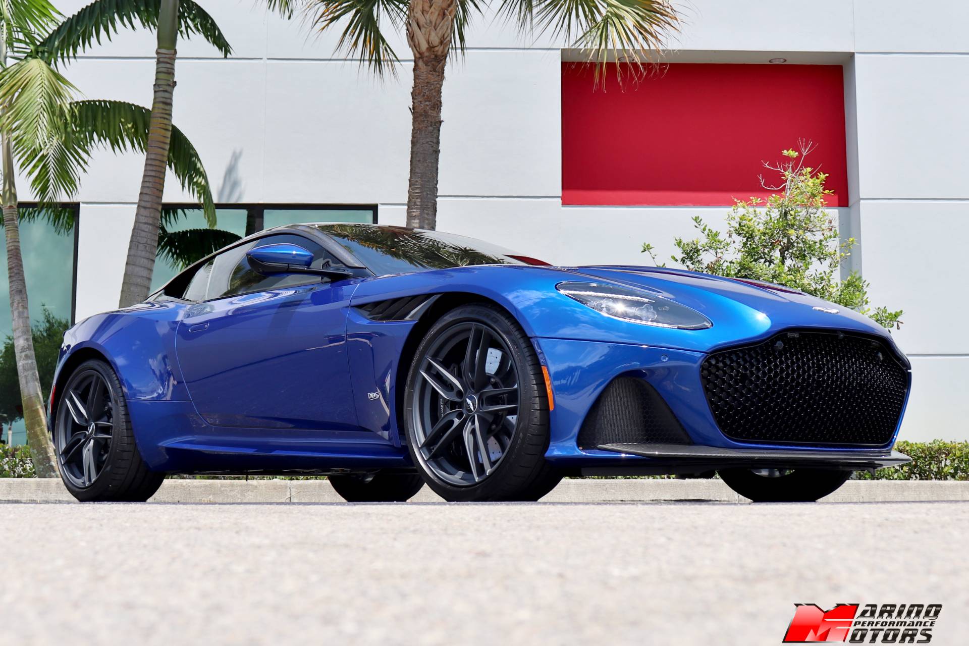 Used-2020-Aston-Martin-DBS-Superleggera