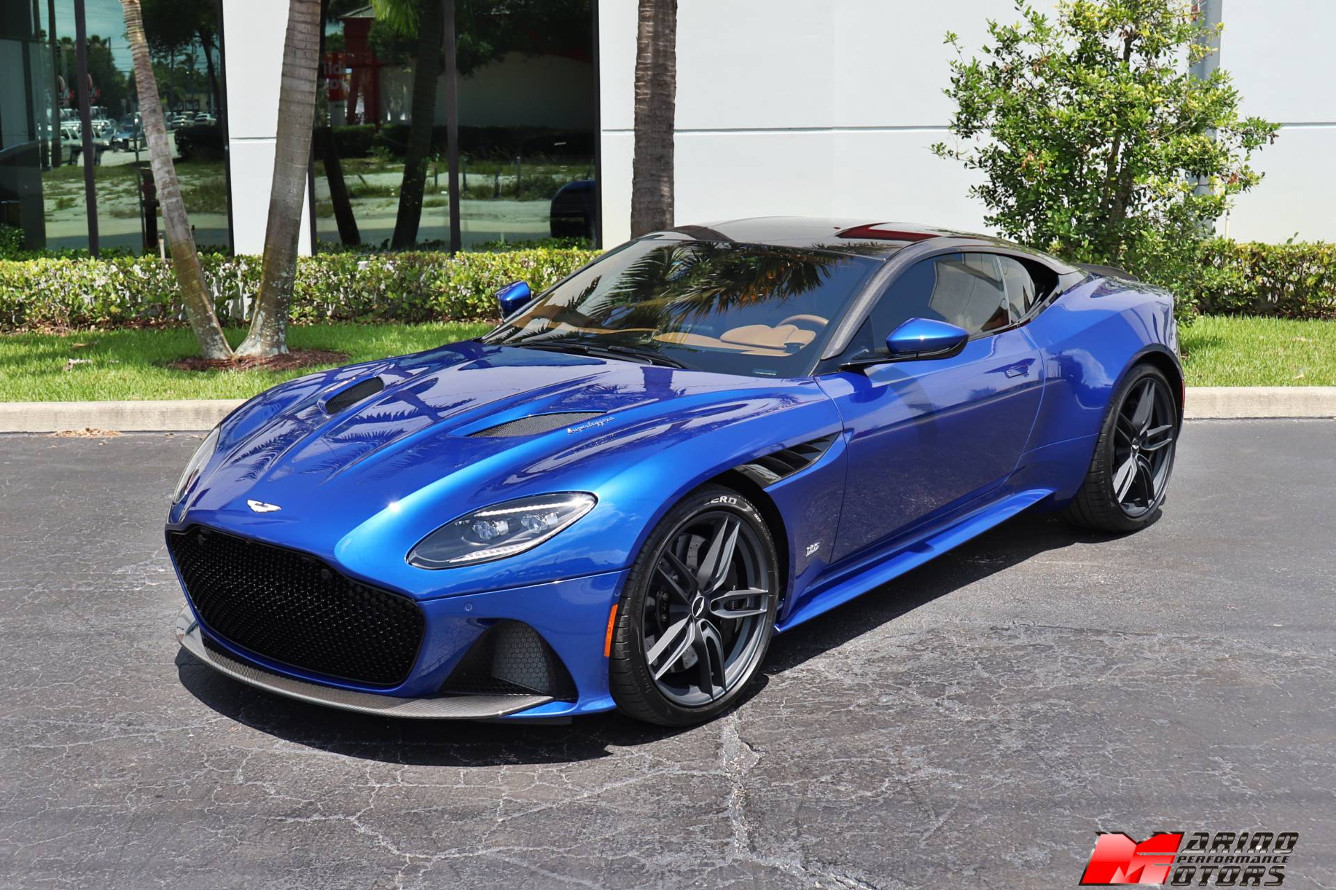 Used-2020-Aston-Martin-DBS-Superleggera