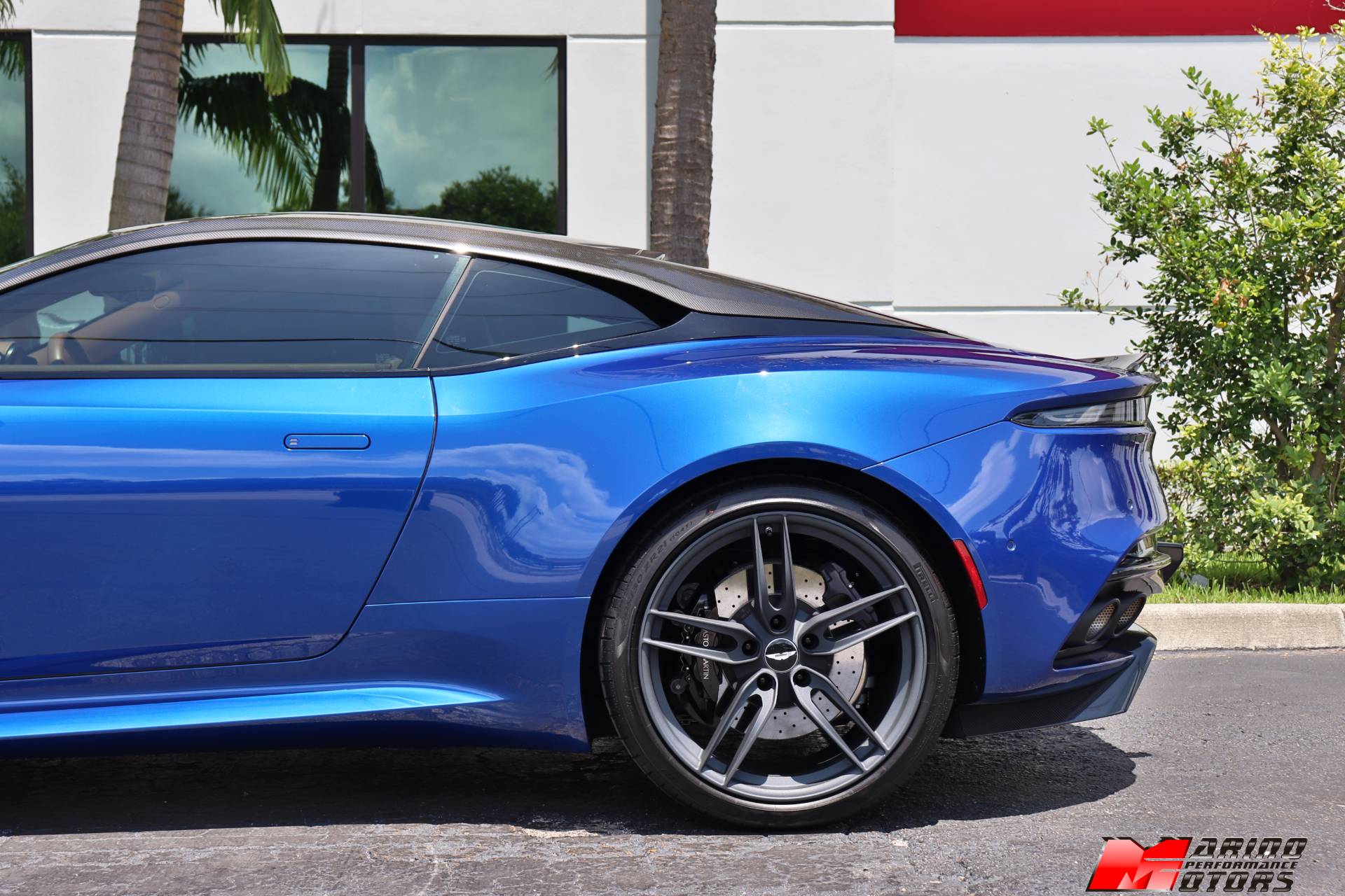 Used-2020-Aston-Martin-DBS-Superleggera