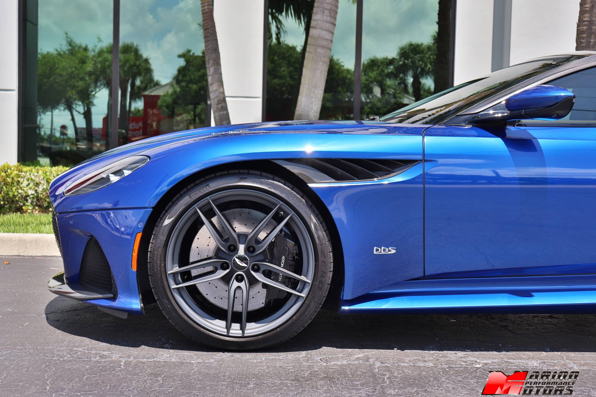 Used-2020-Aston-Martin-DBS-Superleggera