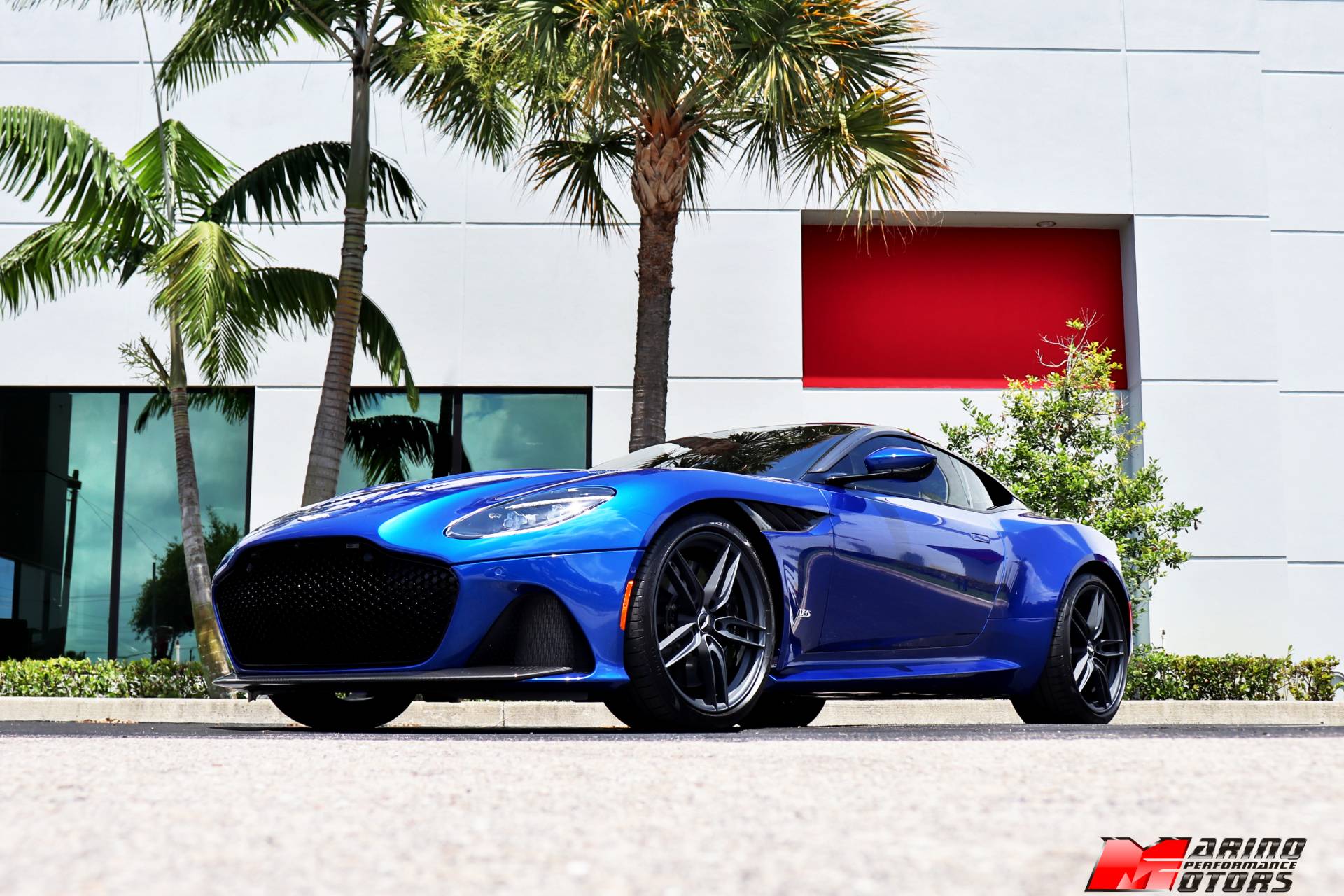 Used-2020-Aston-Martin-DBS-Superleggera