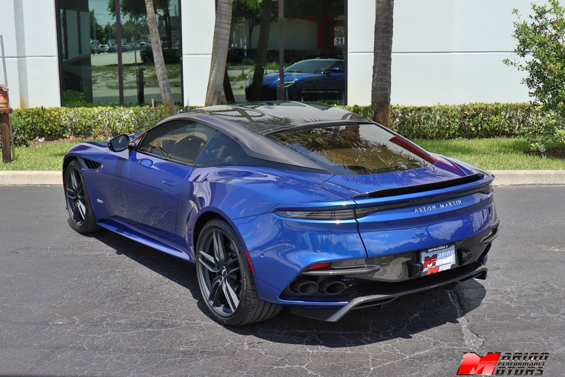 Used-2020-Aston-Martin-DBS-Superleggera