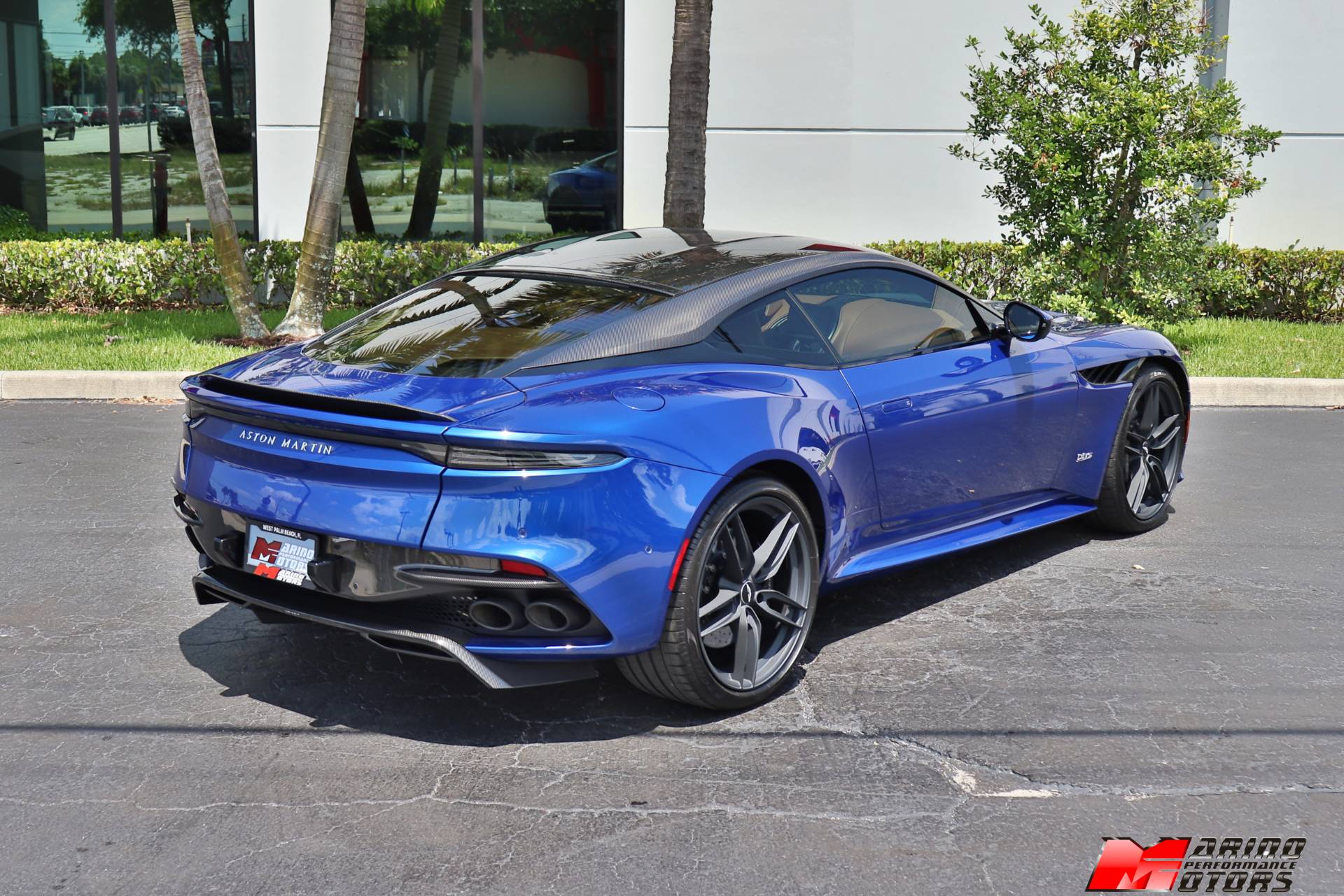 Used-2020-Aston-Martin-DBS-Superleggera