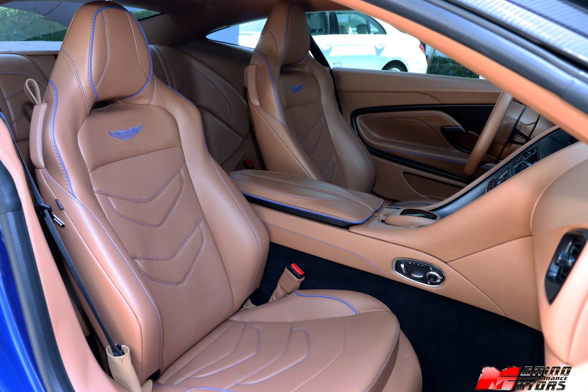 Used-2020-Aston-Martin-DBS-Superleggera