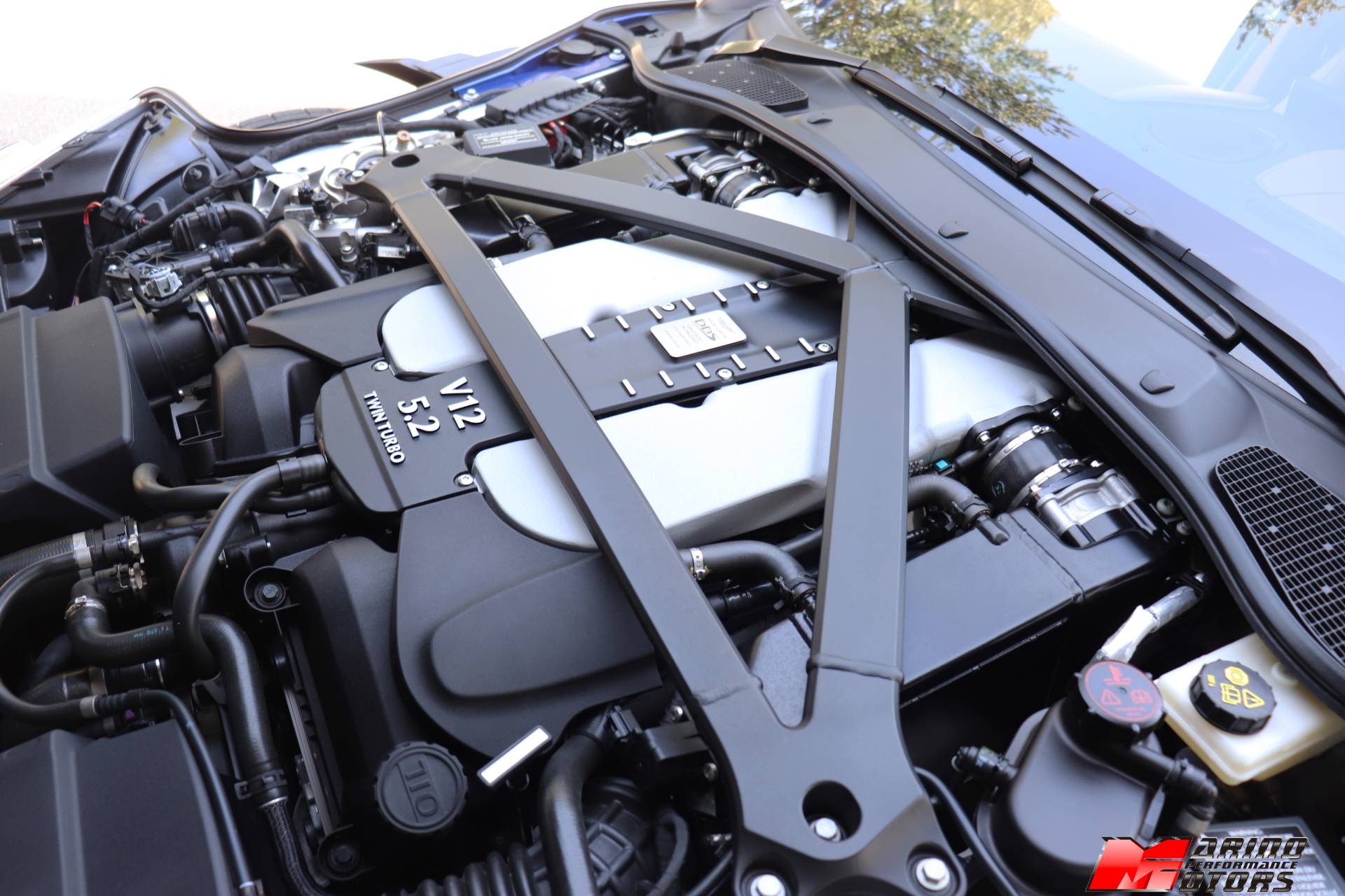 Used-2020-Aston-Martin-DBS-Superleggera