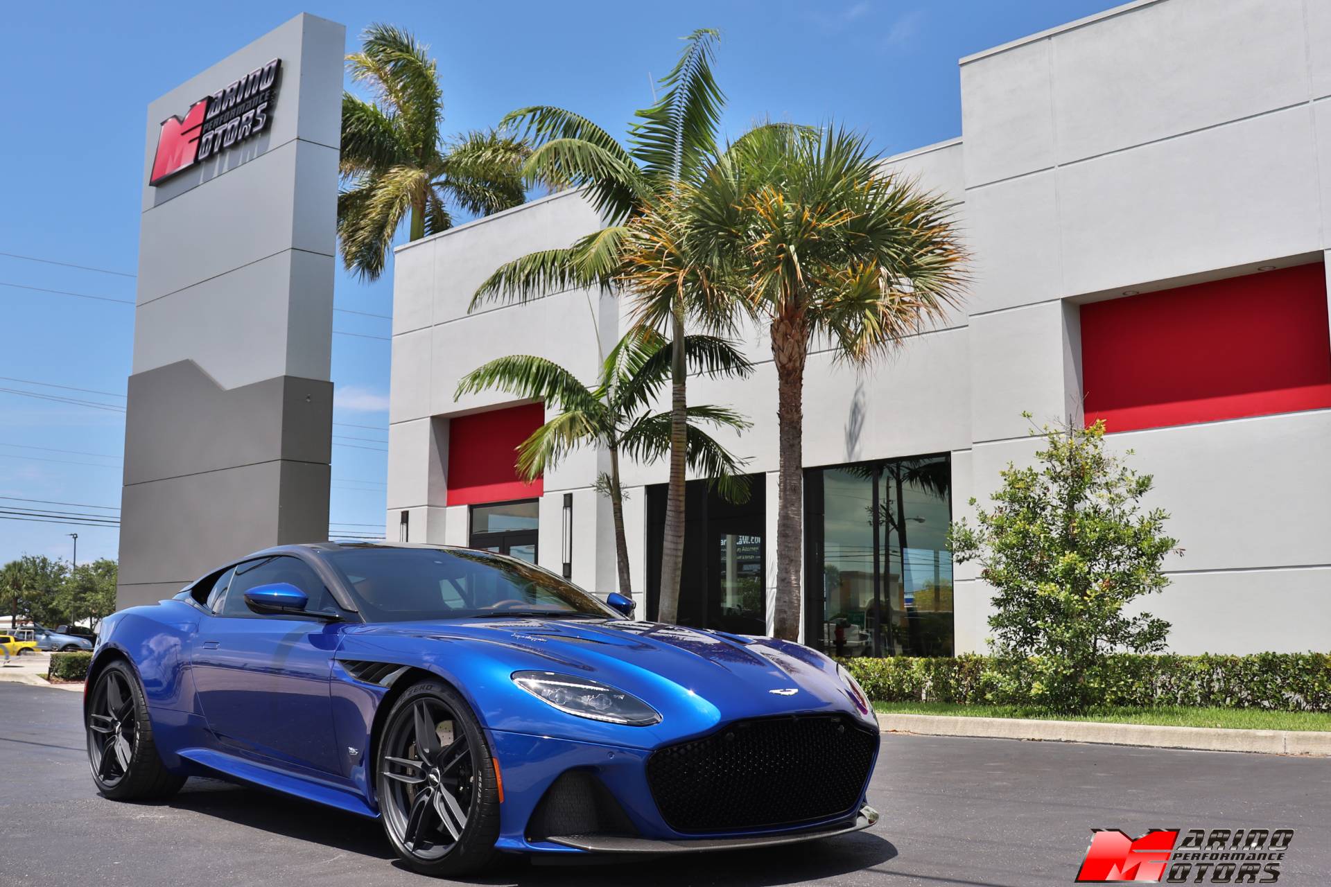 Used-2020-Aston-Martin-DBS-Superleggera