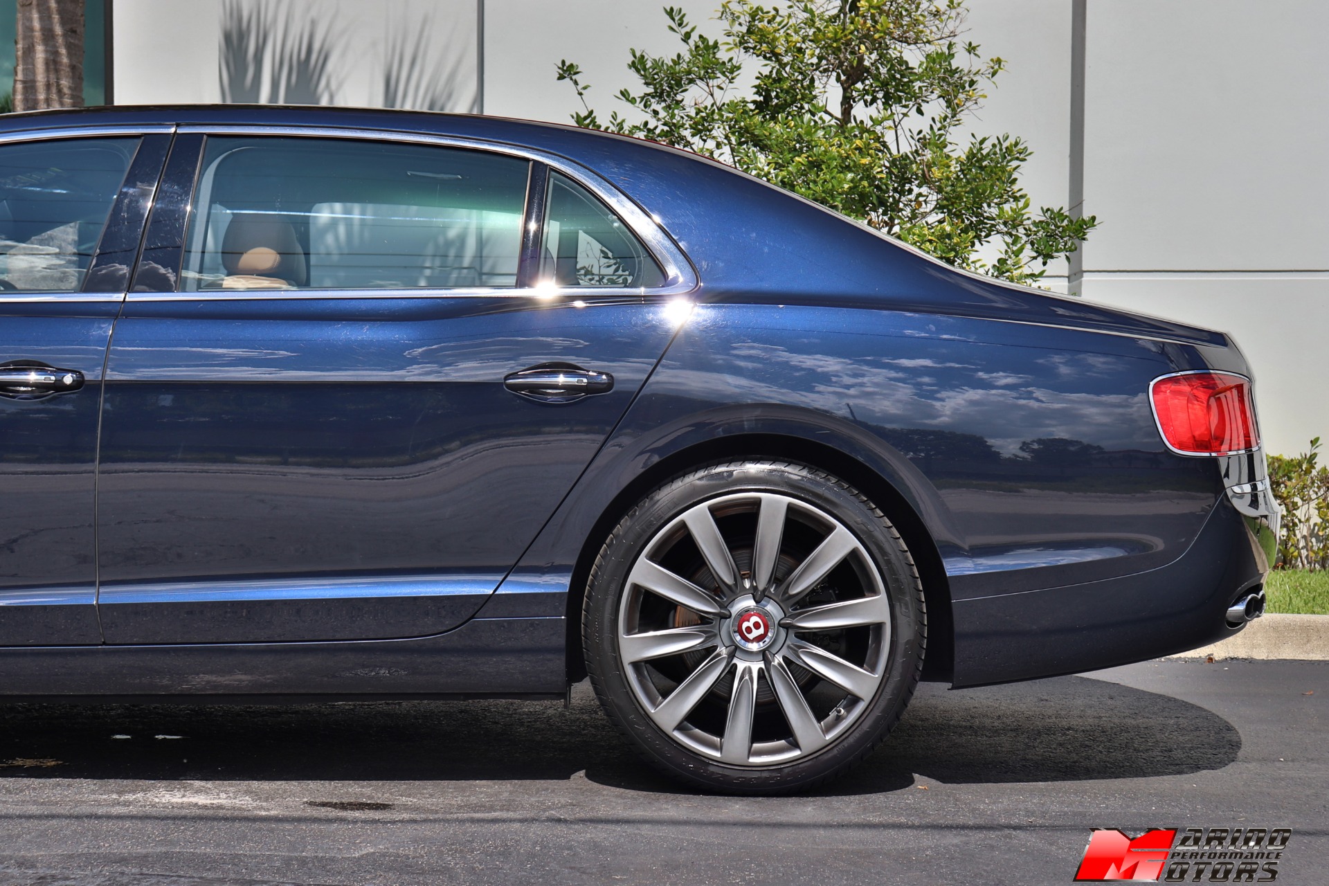 Used-2017-Bentley-Flying-Spur-V8