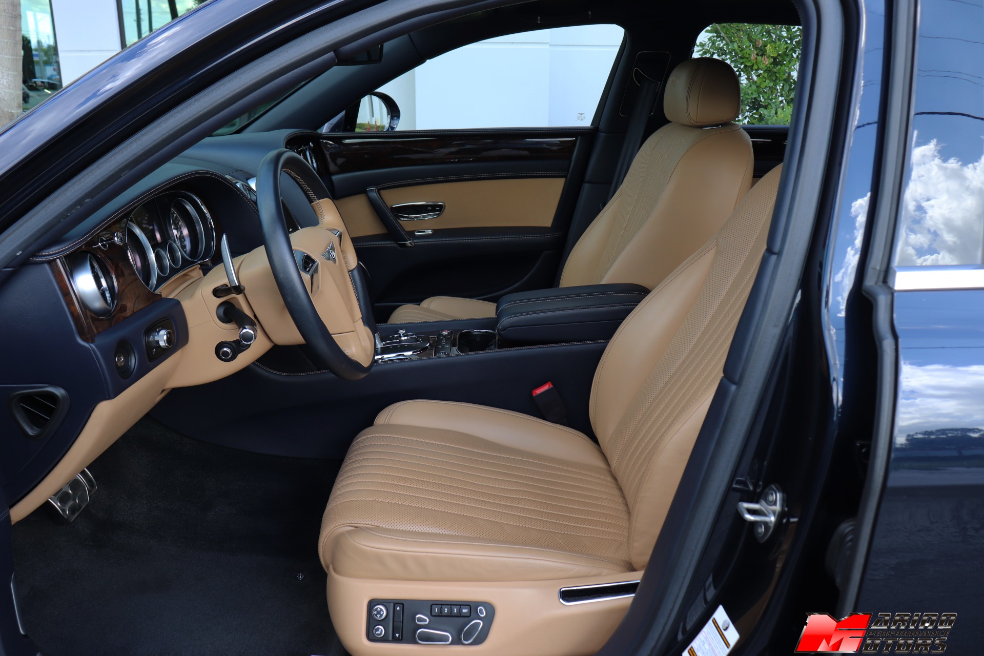 Used-2017-Bentley-Flying-Spur-V8