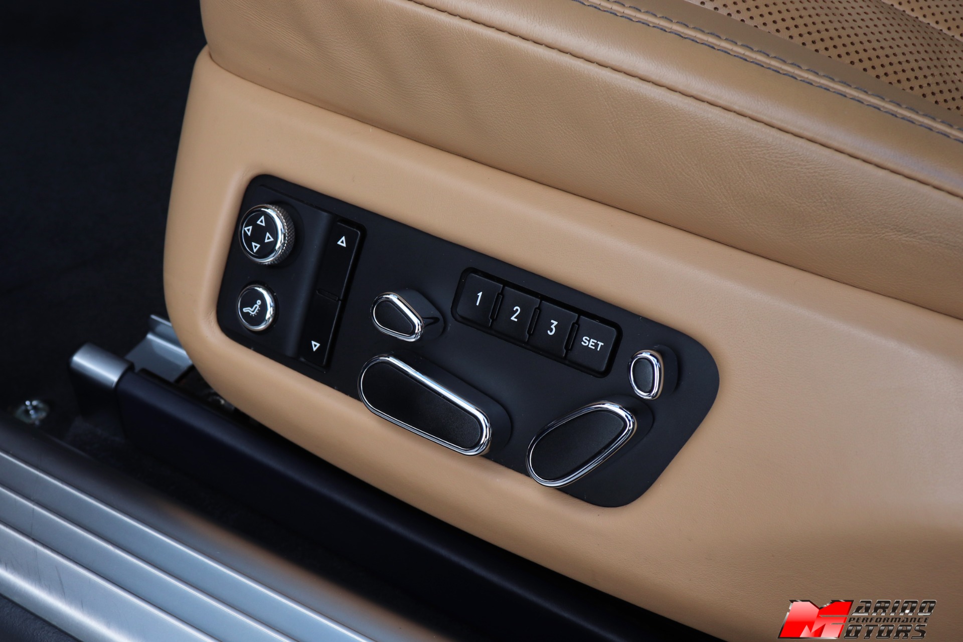 Used-2017-Bentley-Flying-Spur-V8
