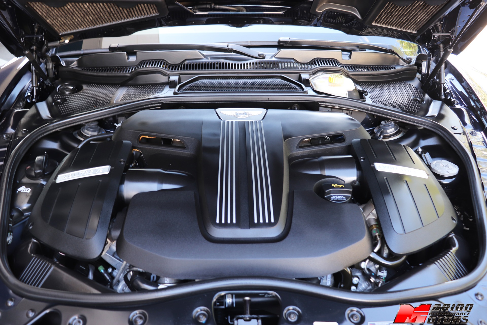 Used-2017-Bentley-Flying-Spur-V8