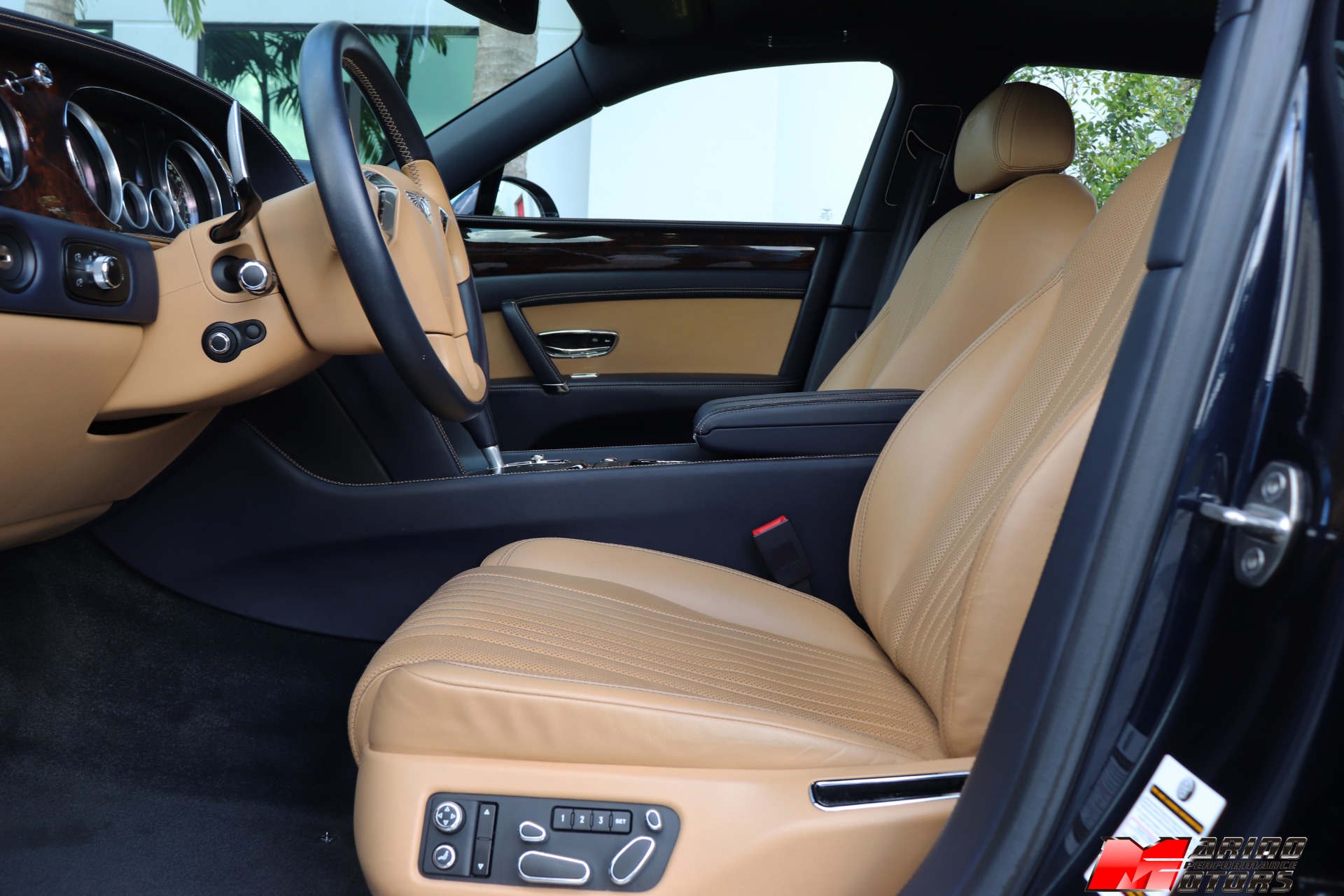 Used-2017-Bentley-Flying-Spur-V8